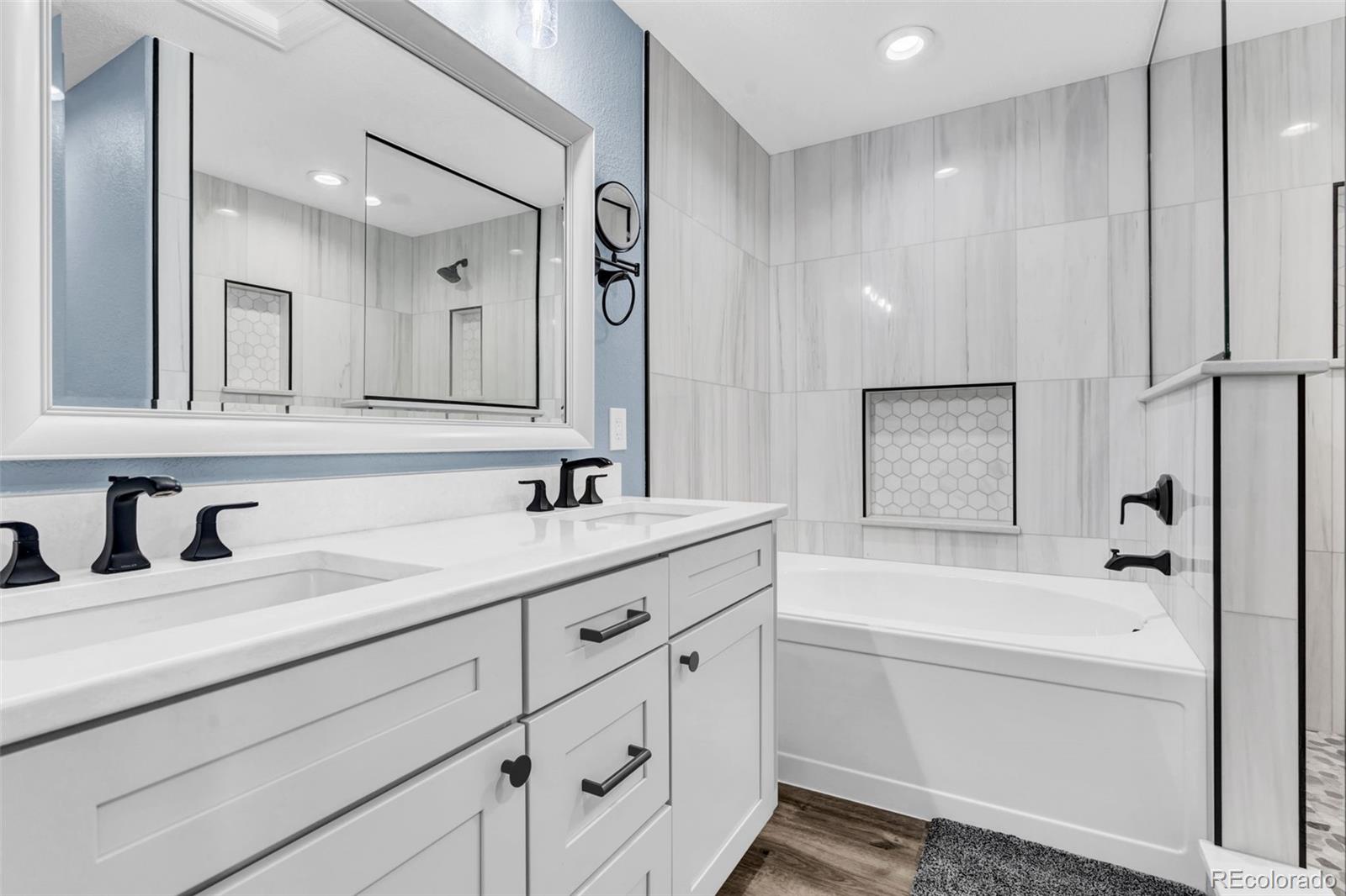 MLS Image #10 for 3672 s perth circle,aurora, Colorado