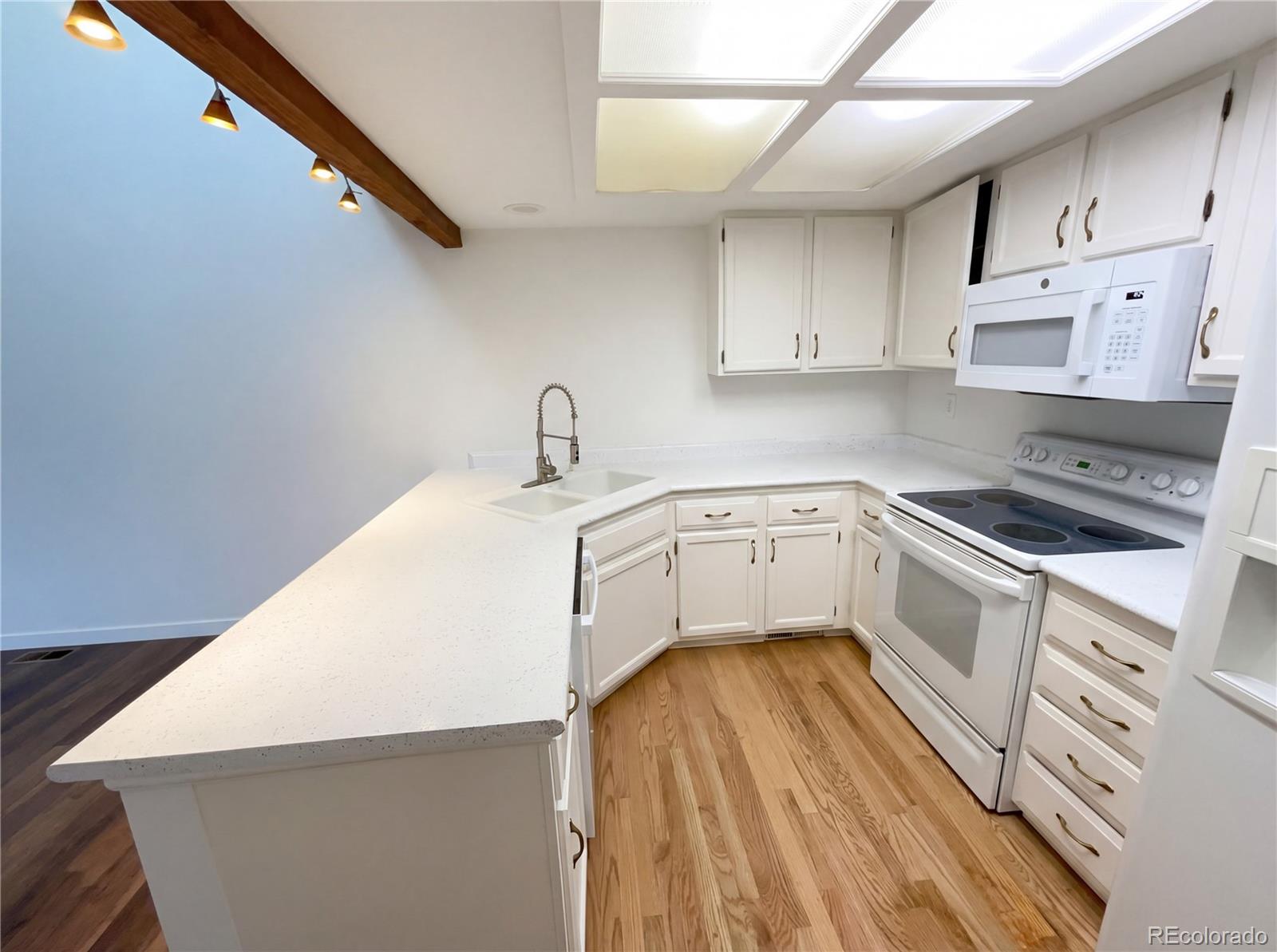 MLS Image #5 for 2685 s dayton way,denver, Colorado
