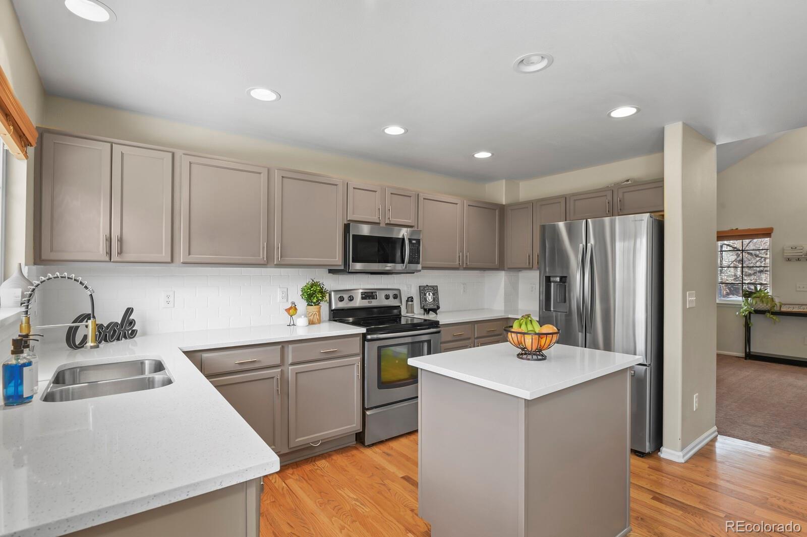 MLS Image #8 for 7413 s memphis street,aurora, Colorado