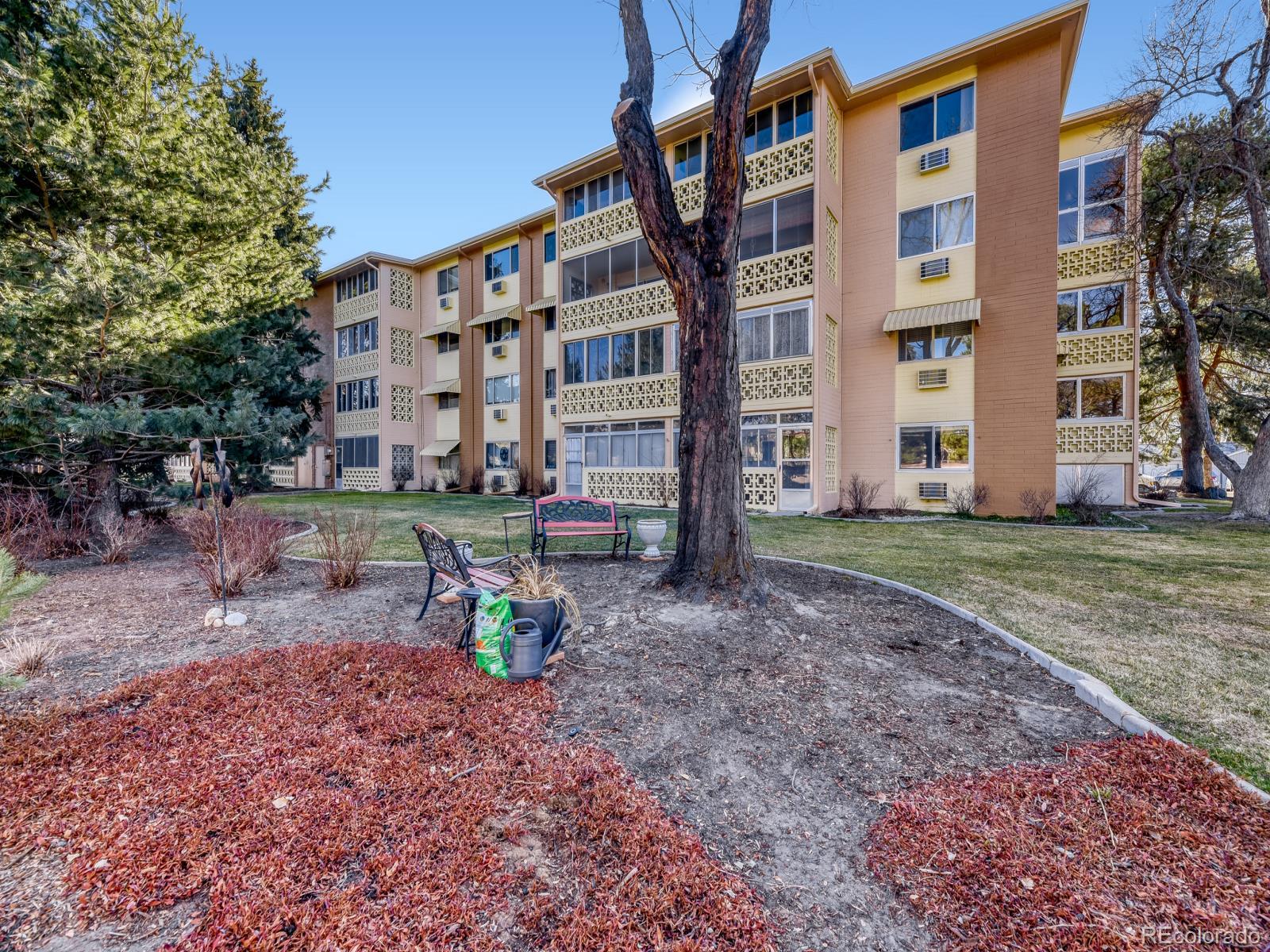 MLS Image #33 for 650 s clinton street,denver, Colorado