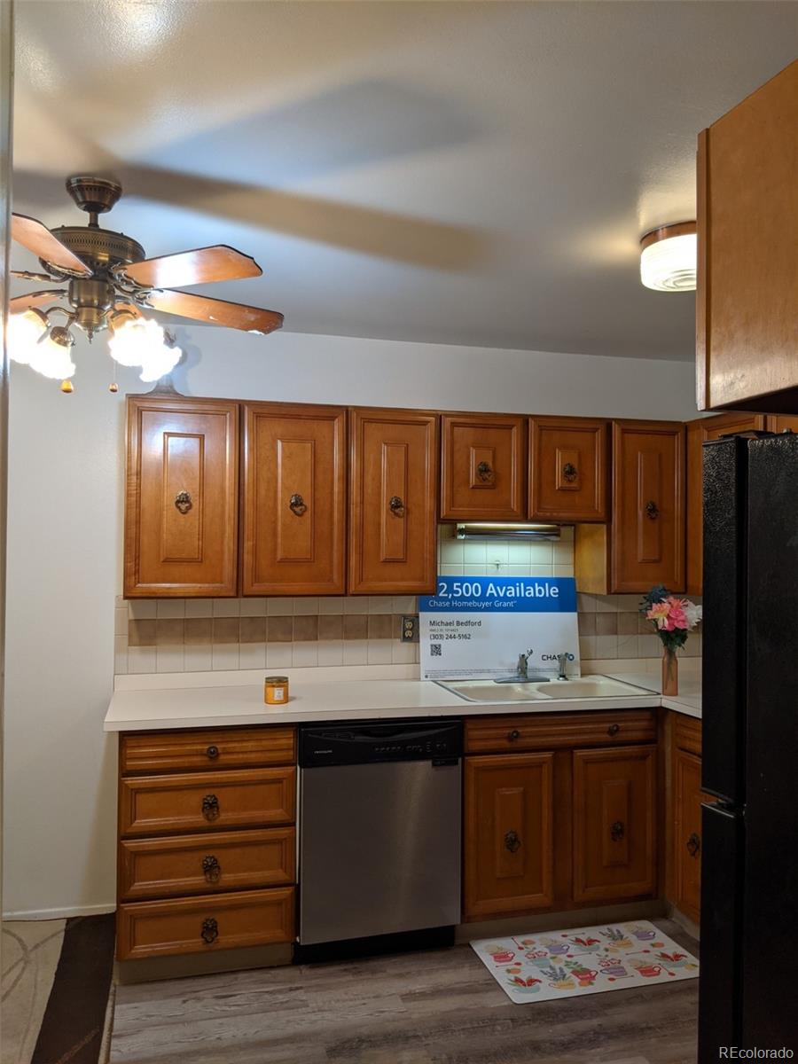 MLS Image #7 for 650 s clinton street,denver, Colorado
