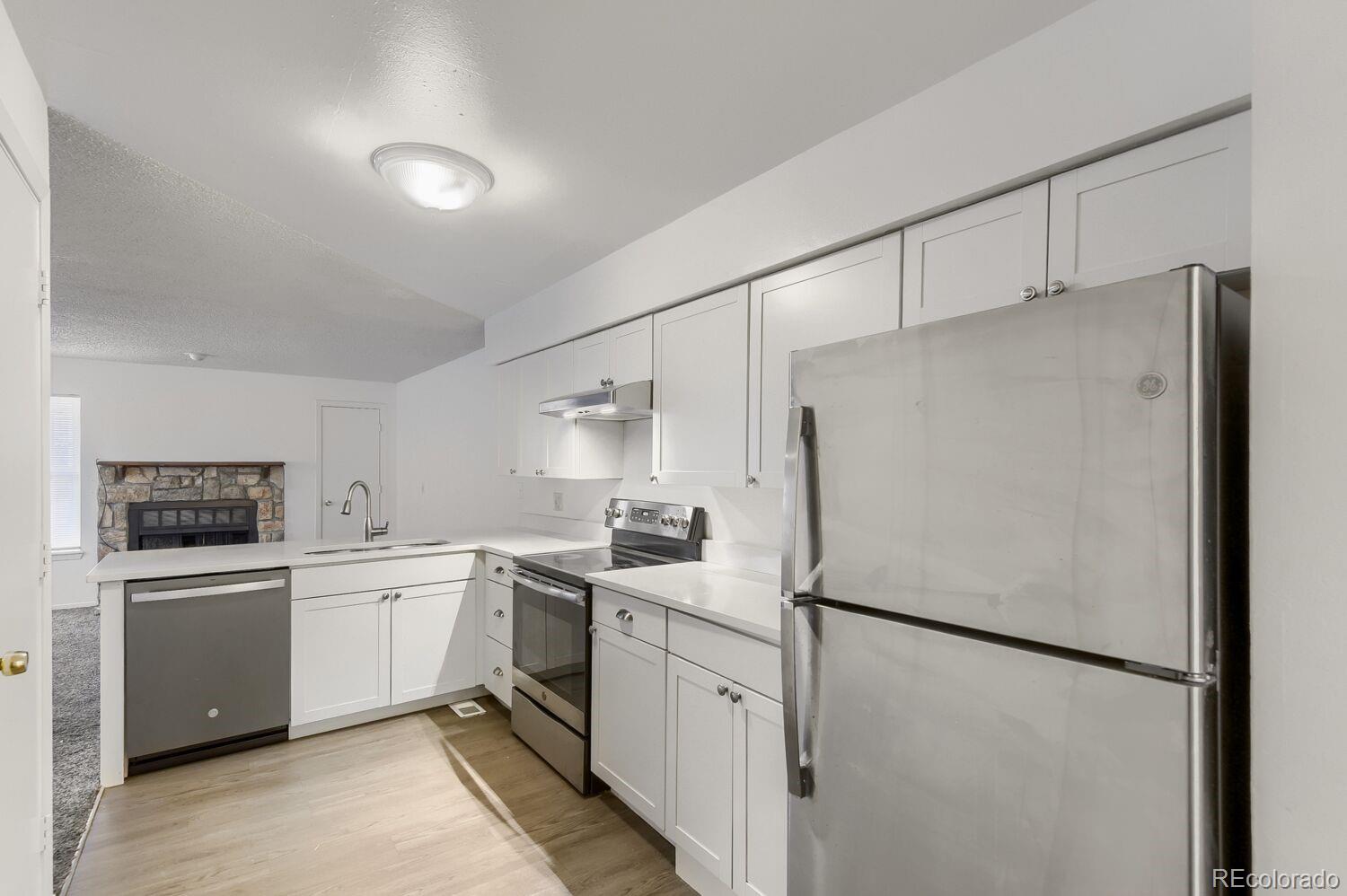 MLS Image #6 for 922 s dearborn way 5,aurora, Colorado