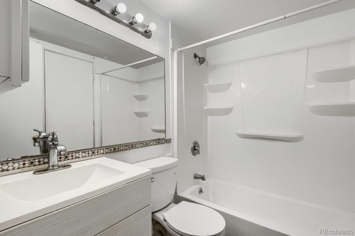 MLS Image #9 for 922 s dearborn way 5,aurora, Colorado