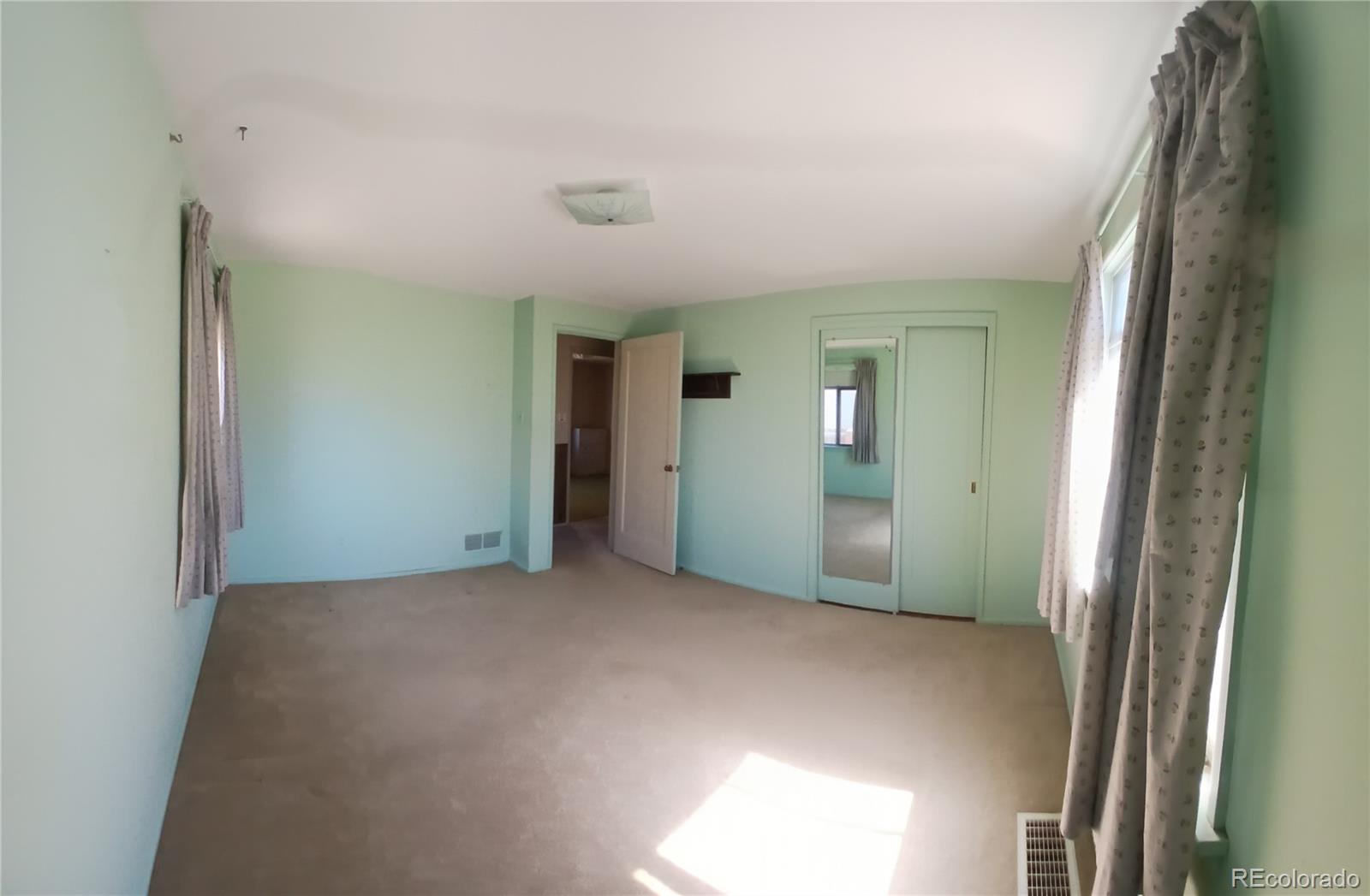 MLS Image #14 for 10090 e lowry place,aurora, Colorado