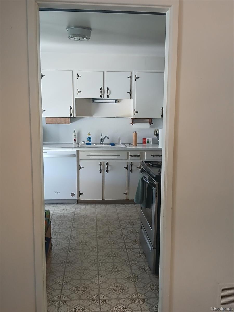 MLS Image #9 for 10090 e lowry place,aurora, Colorado