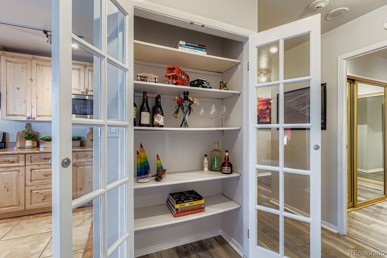 MLS Image #14 for 1625  larimer street 1007,denver, Colorado