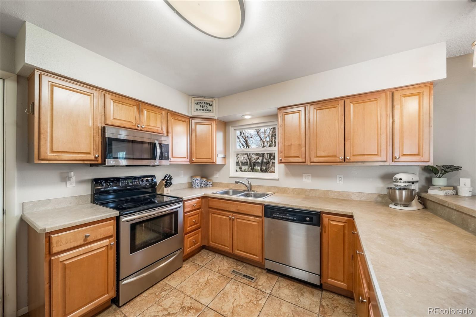 MLS Image #12 for 6670 s elm circle,centennial, Colorado