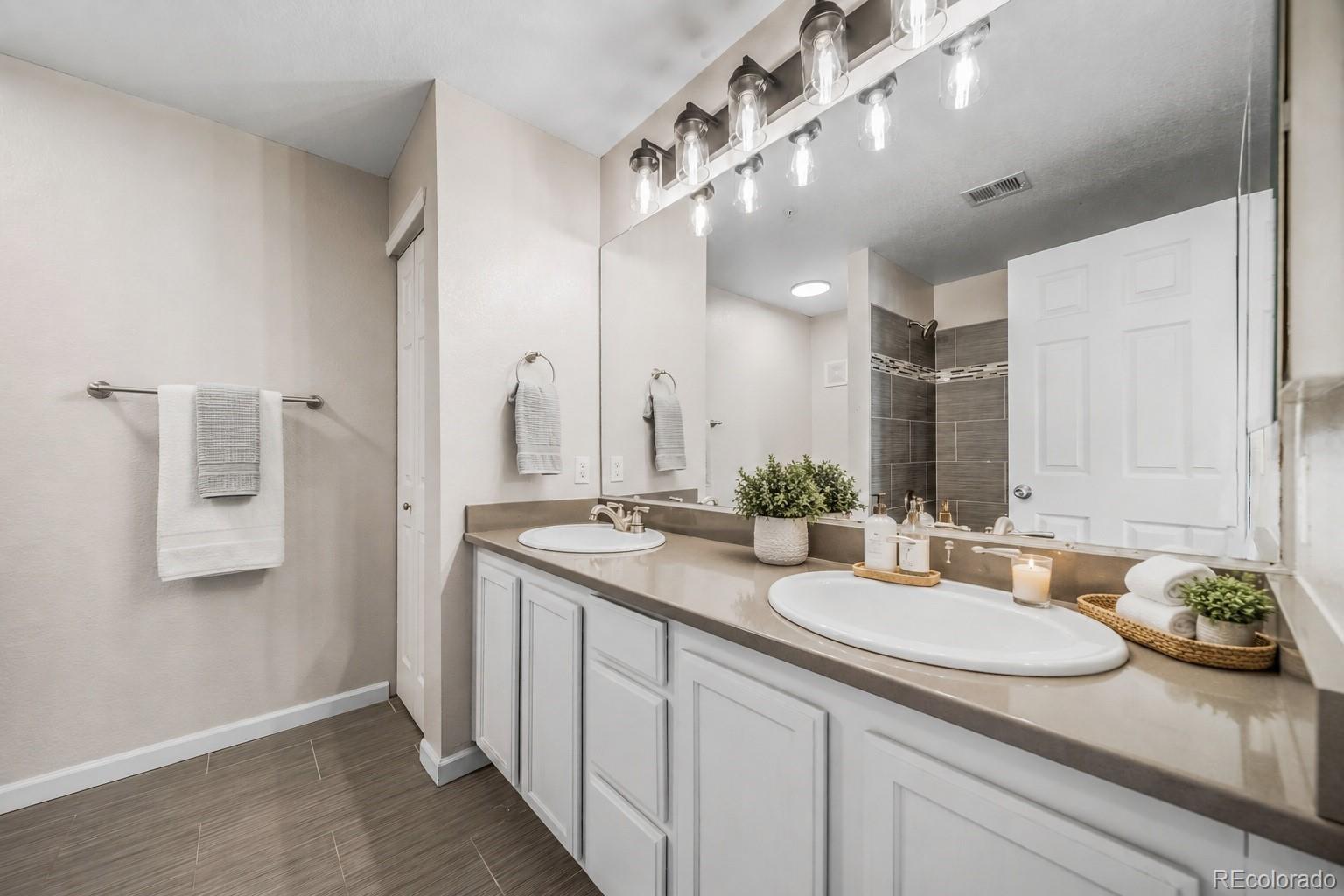 MLS Image #23 for 7440 s blackhawk street,englewood, Colorado