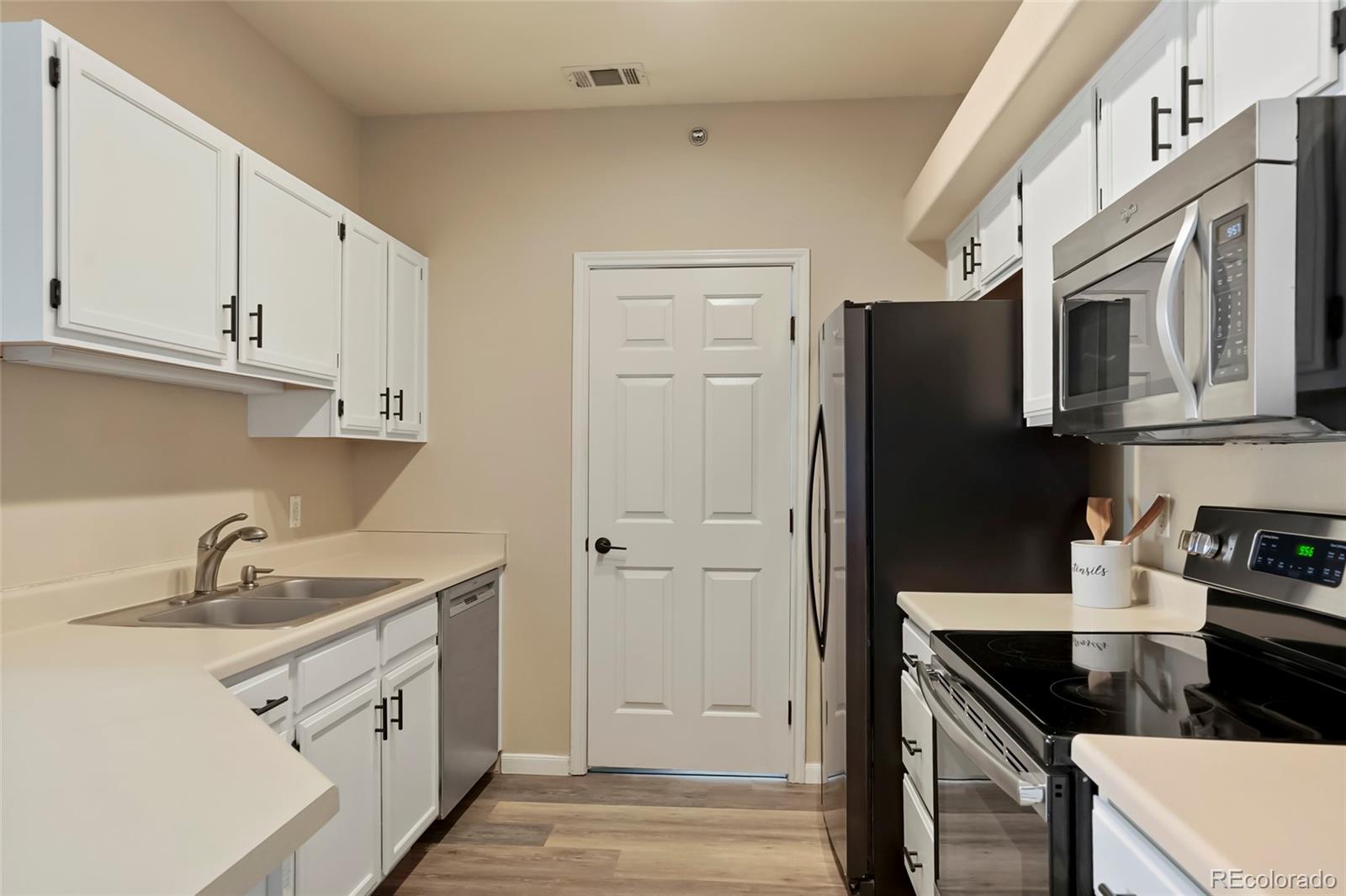 MLS Image #10 for 6009  castlegate drive c25,castle rock, Colorado