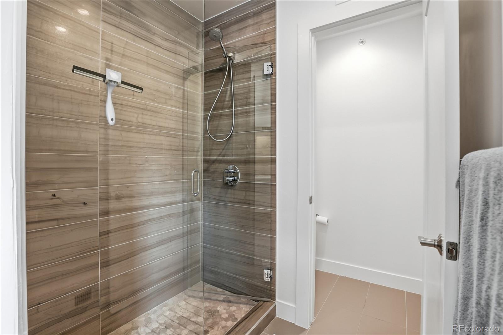 MLS Image #26 for 1945 w 34th avenue,denver, Colorado