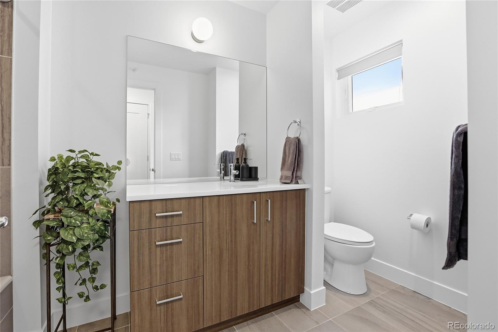MLS Image #28 for 1945 w 34th avenue,denver, Colorado