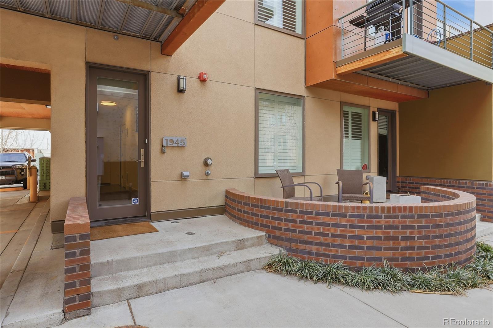 MLS Image #3 for 1945 w 34th avenue,denver, Colorado