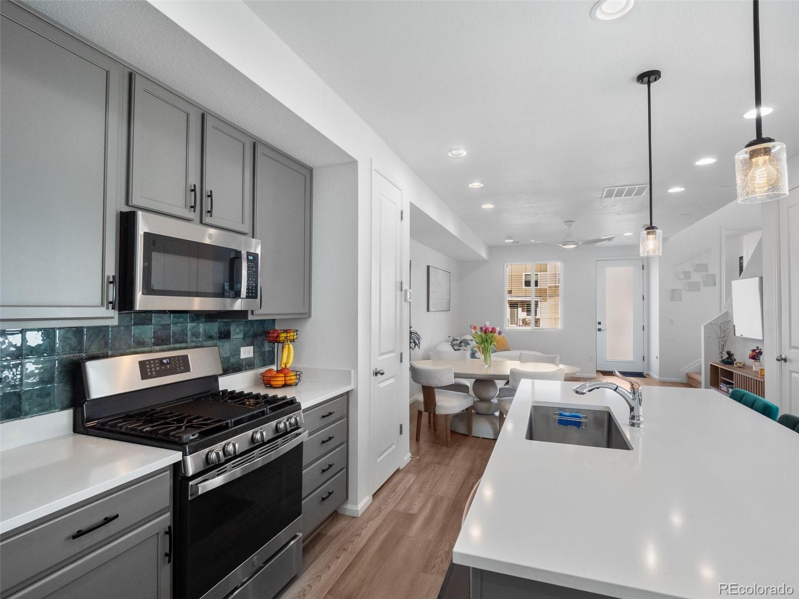 MLS Image #10 for 27436 e archer avenue,aurora, Colorado