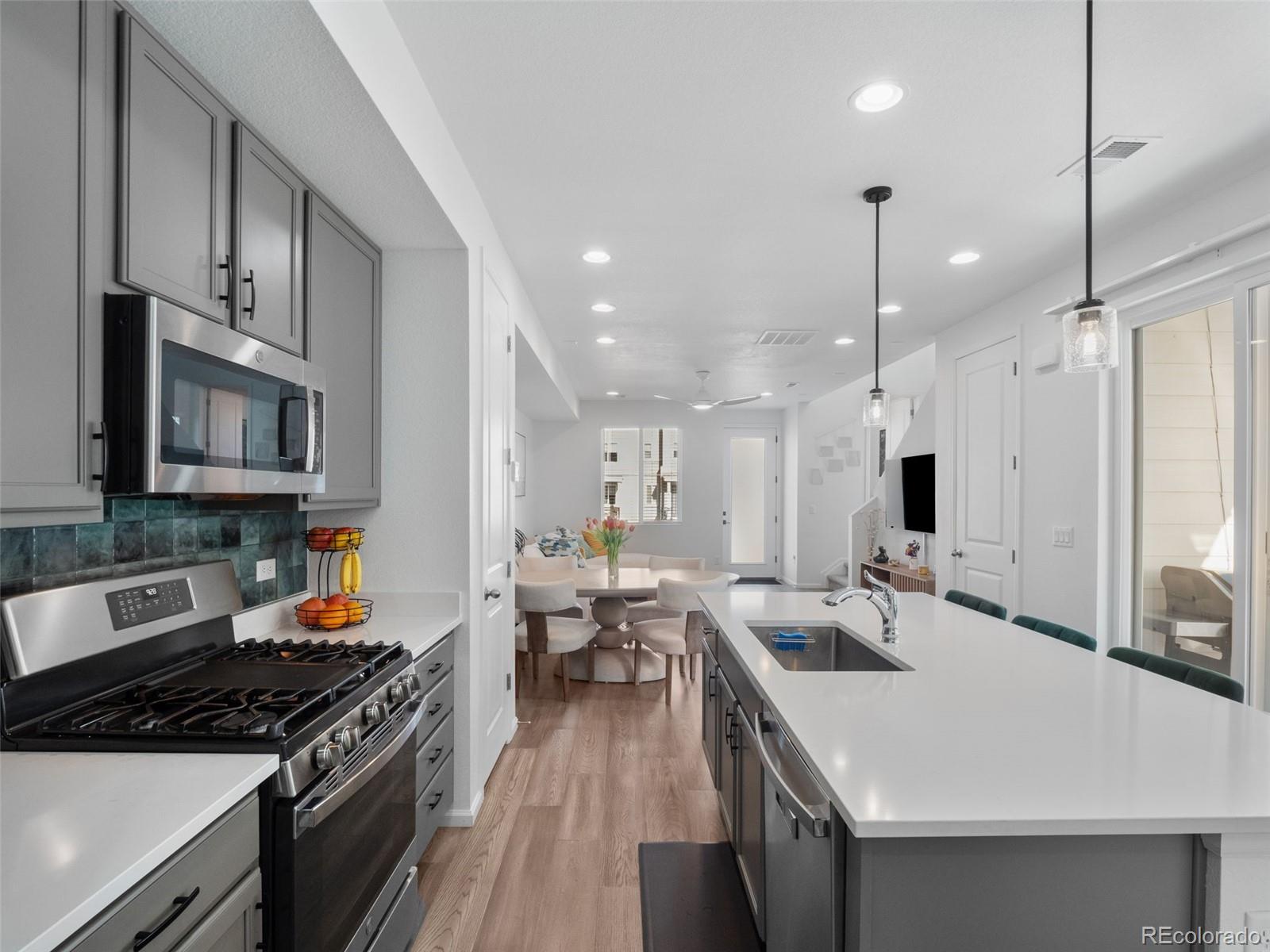 MLS Image #11 for 27436 e archer avenue,aurora, Colorado