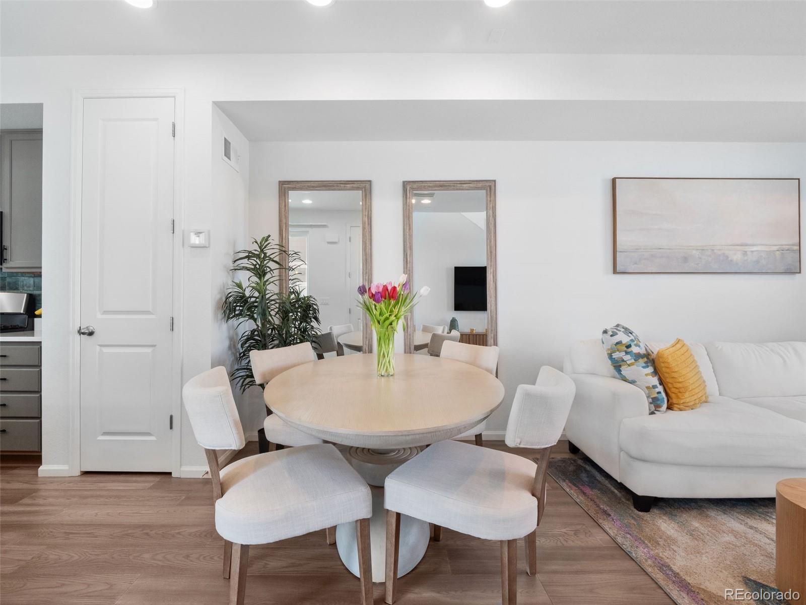 MLS Image #13 for 27436 e archer avenue,aurora, Colorado