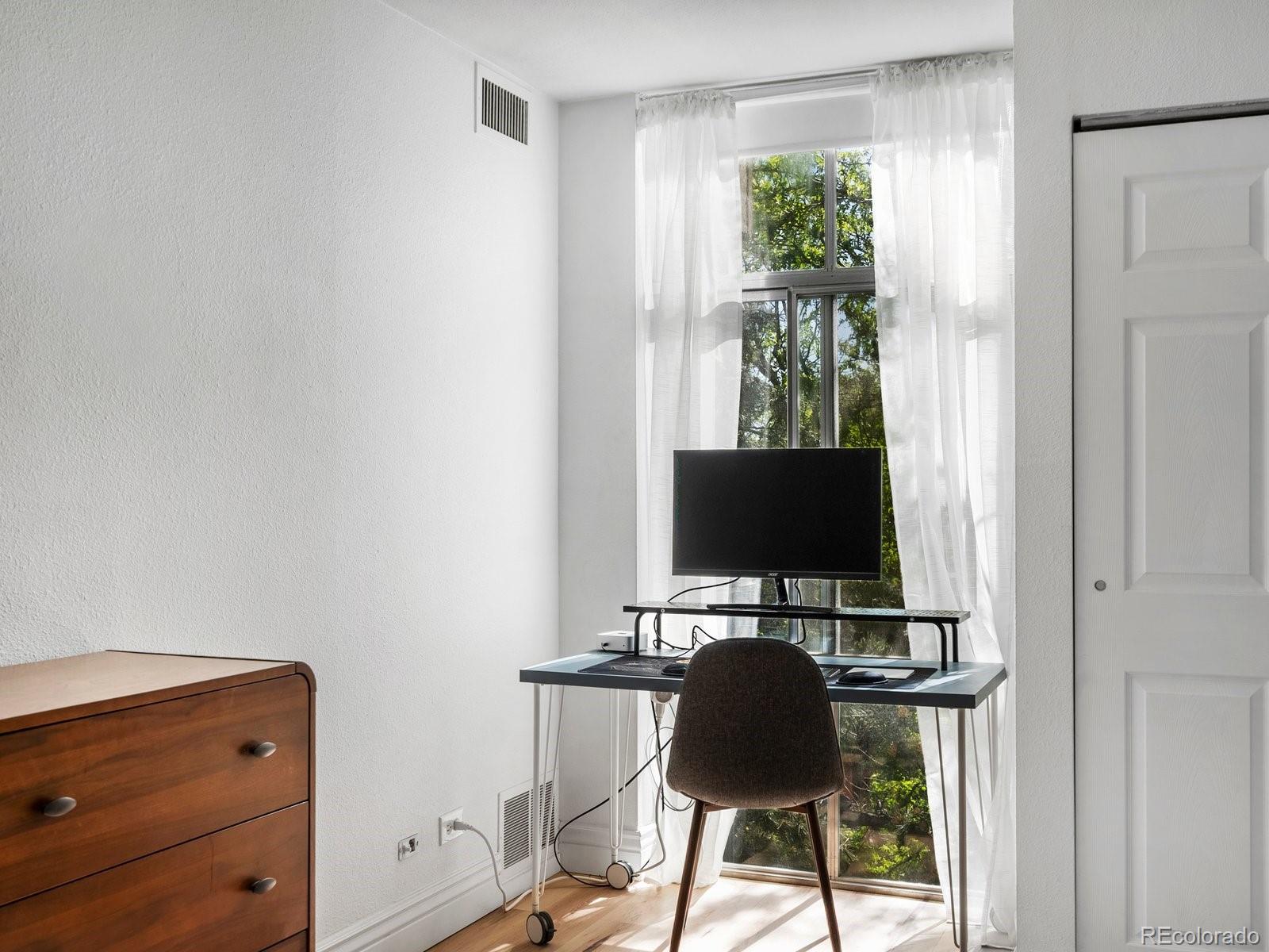 MLS Image #14 for 1313 n williams street,denver, Colorado