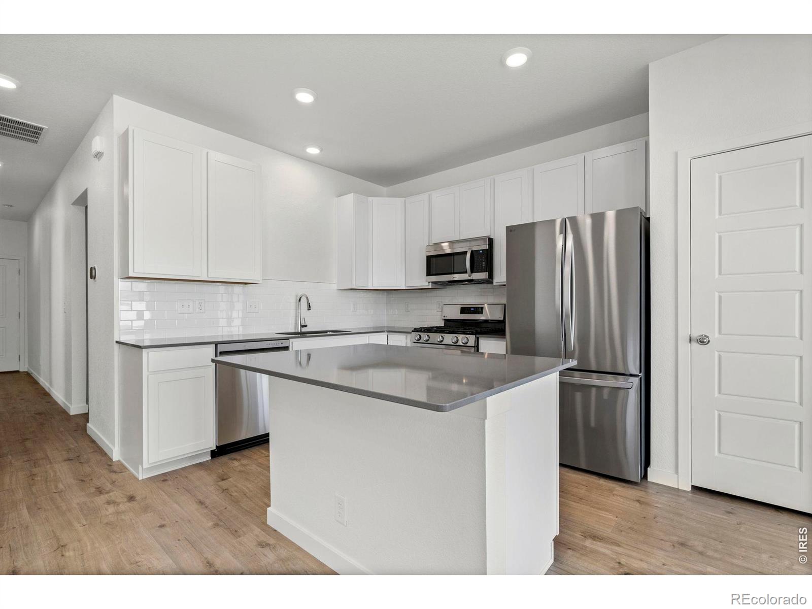 MLS Image #4 for 3809  lake clark street,evans, Colorado