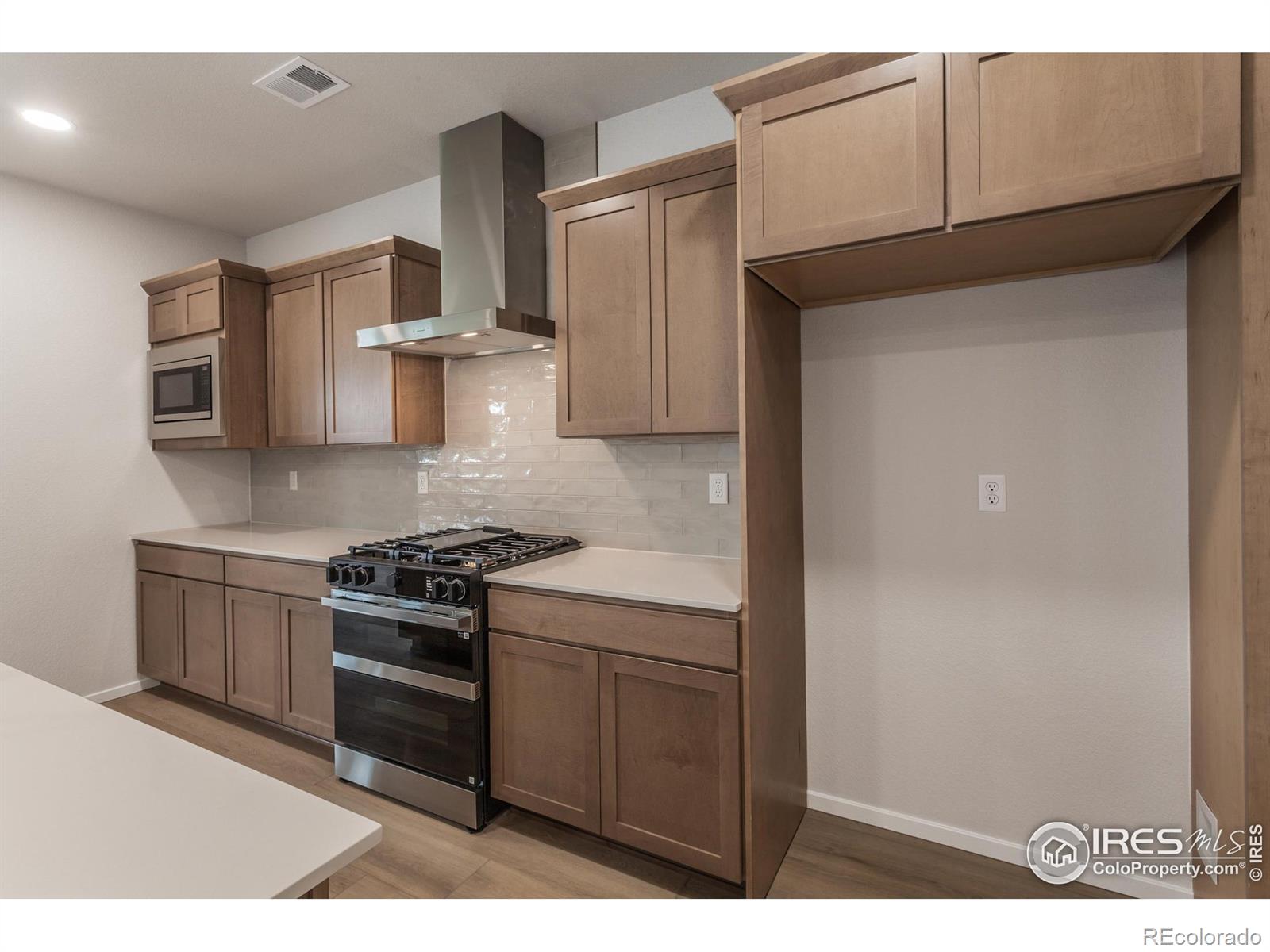 MLS Image #10 for 6117  saddle horn drive,timnath, Colorado