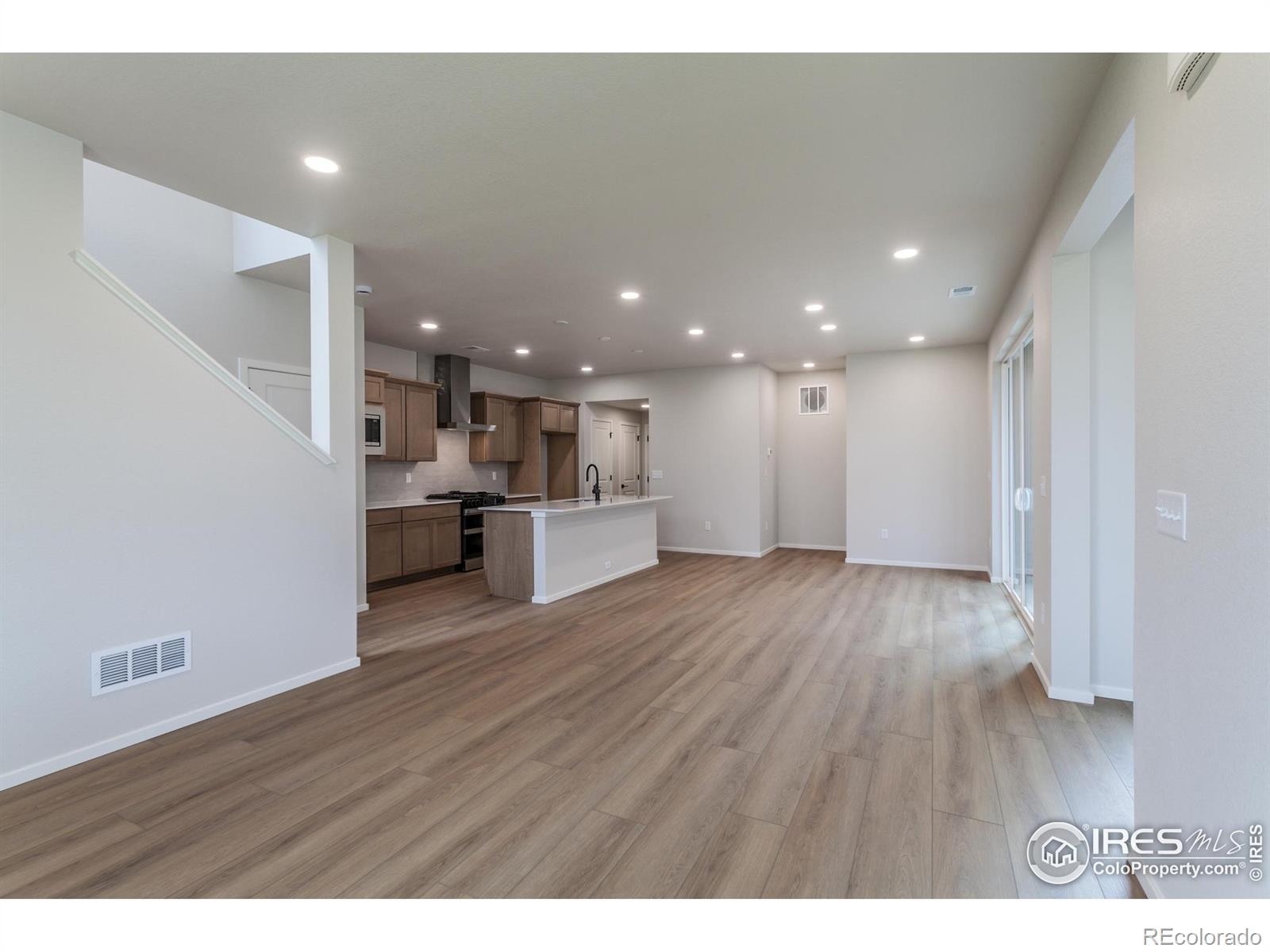 MLS Image #3 for 6117  saddle horn drive,timnath, Colorado