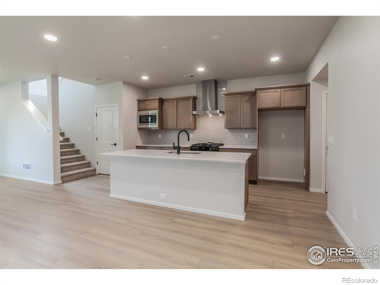MLS Image #6 for 6117  saddle horn drive,timnath, Colorado
