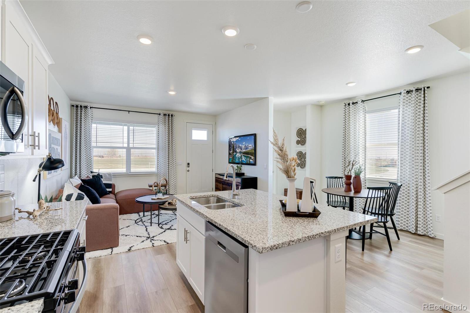 MLS Image #11 for 9874  argonne street,commerce city, Colorado
