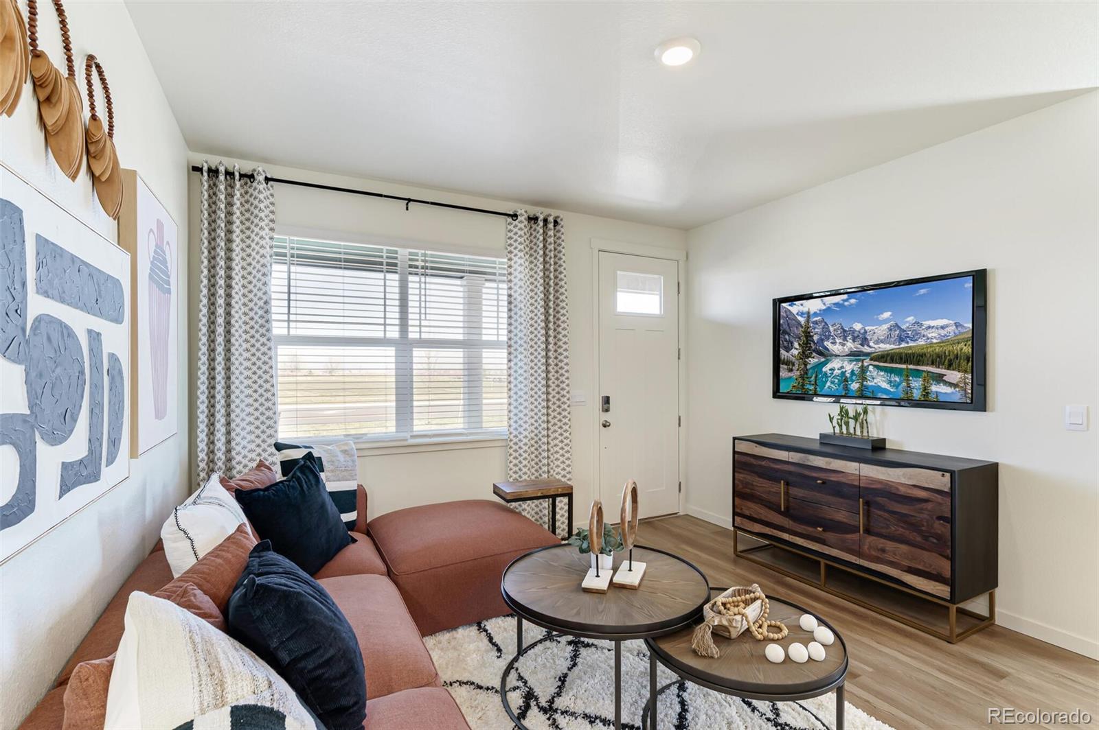 MLS Image #3 for 9874  argonne street,commerce city, Colorado