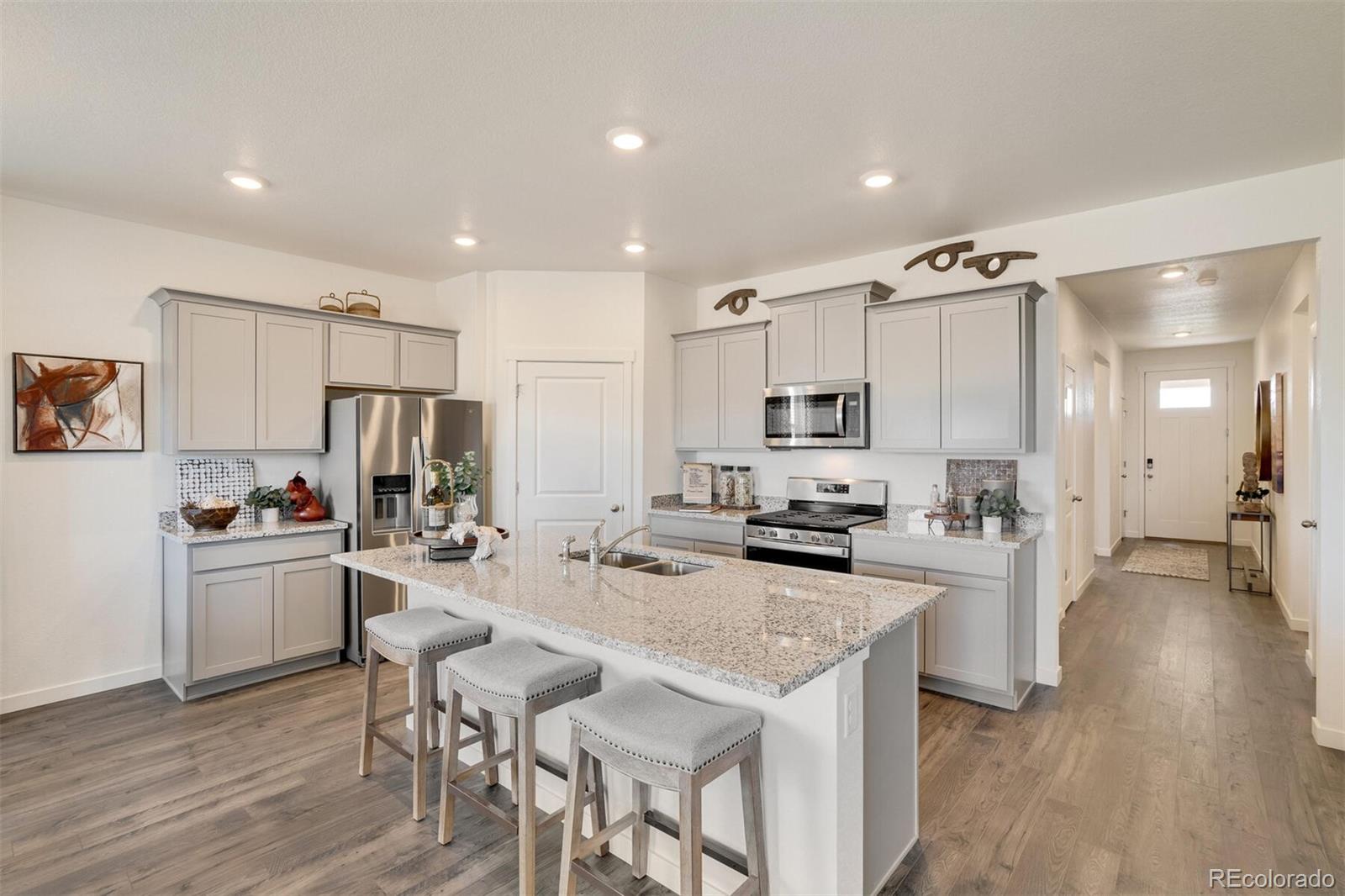 MLS Image #7 for 9917  danube court,commerce city, Colorado
