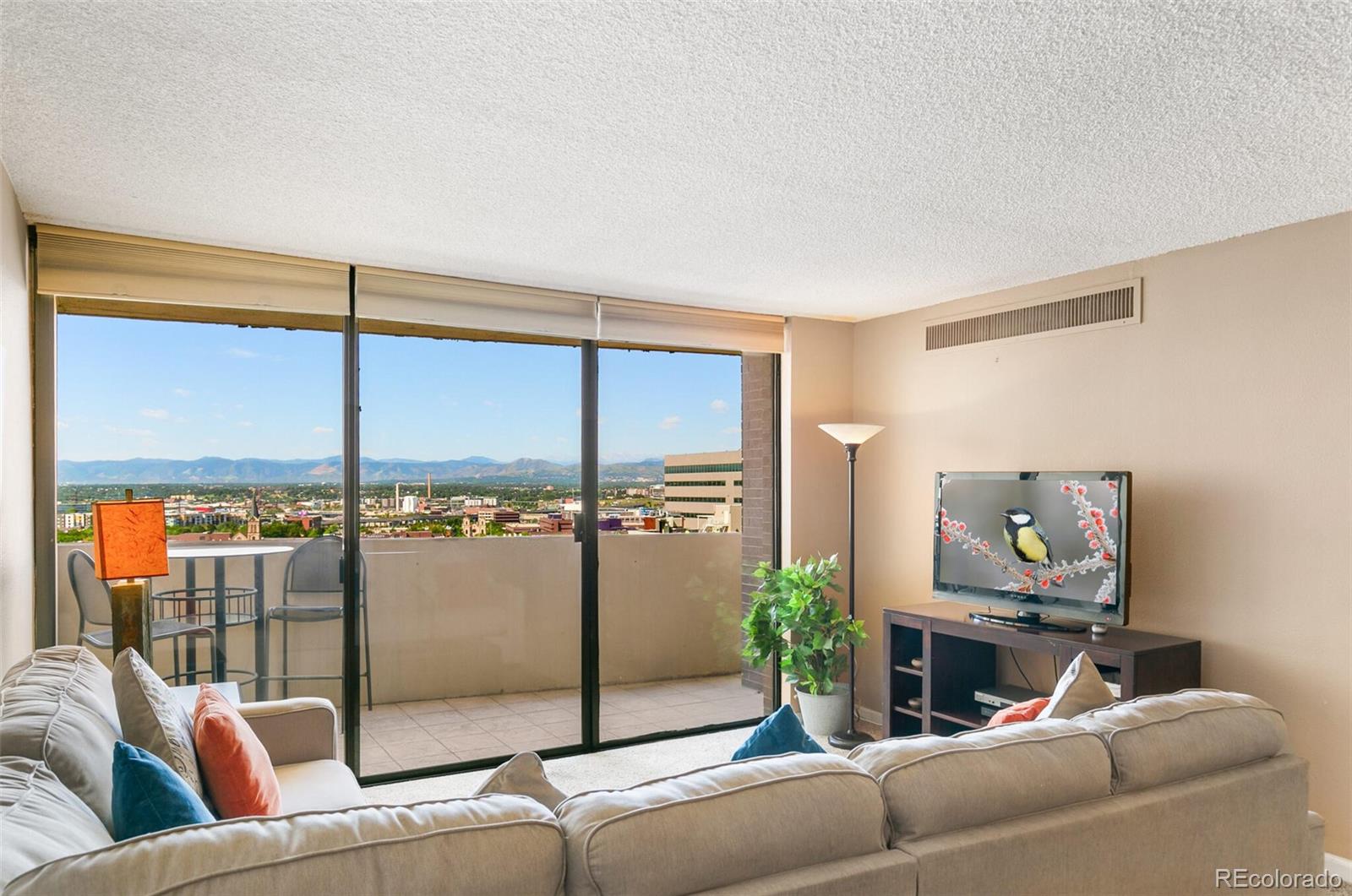 MLS Image #4 for 1020  15th street 16a,denver, Colorado