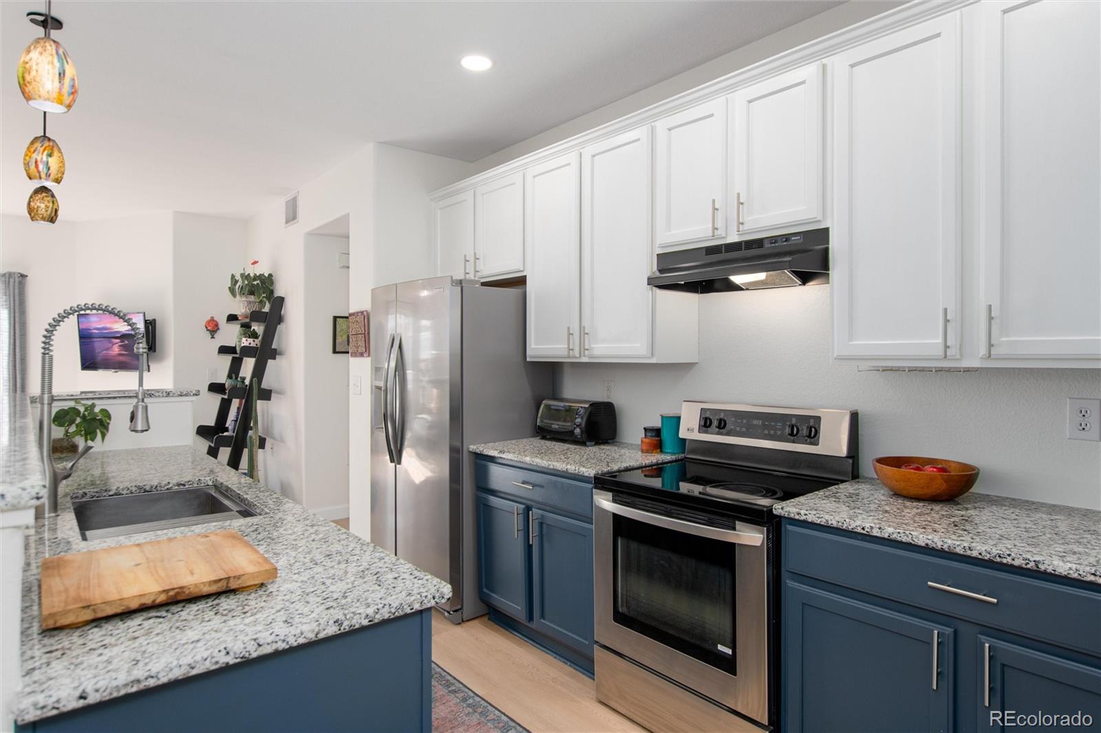MLS Image #11 for 10336 w 55th place 204,arvada, Colorado