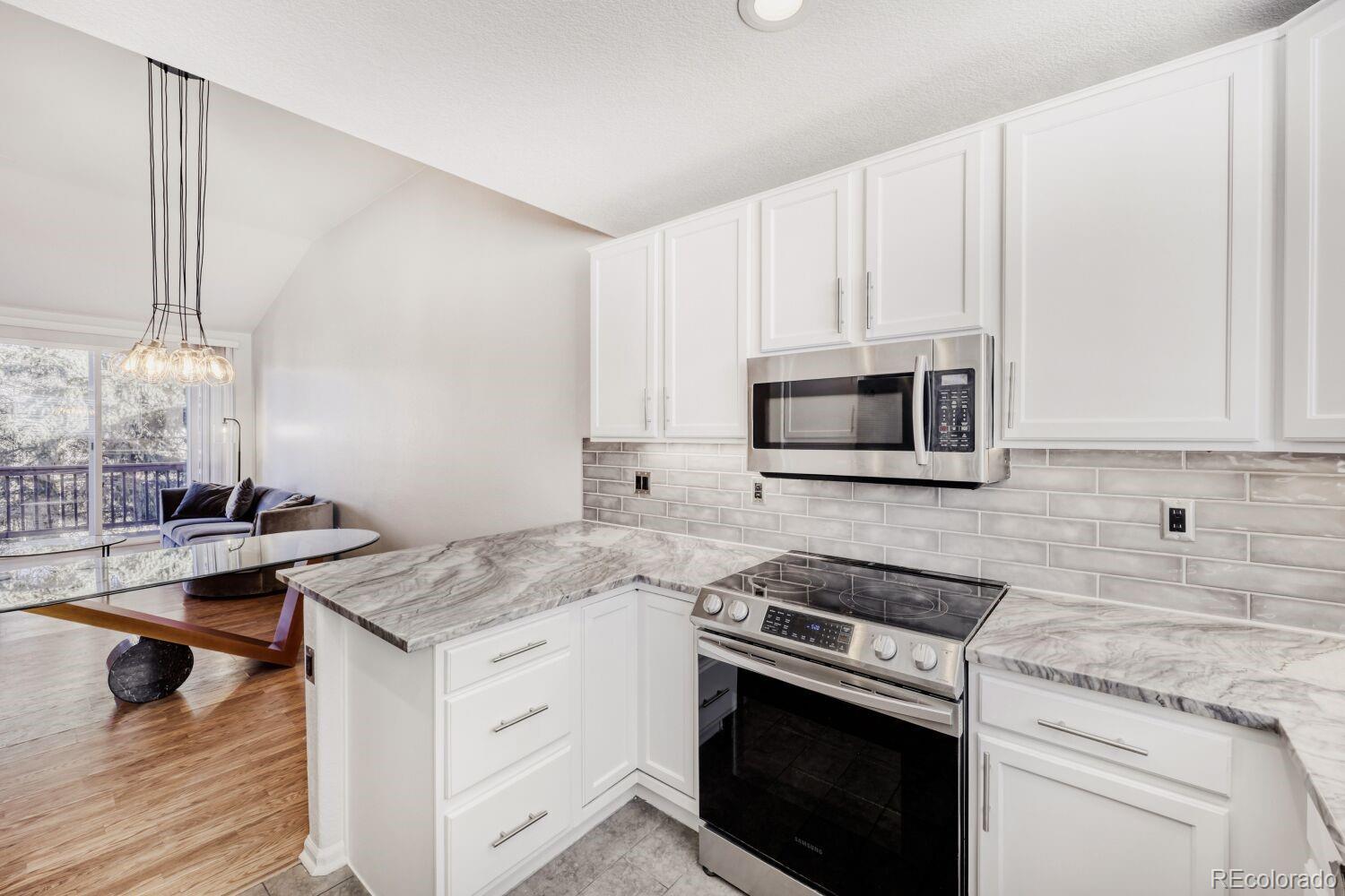 MLS Image #10 for 2154 s fulton circle,aurora, Colorado