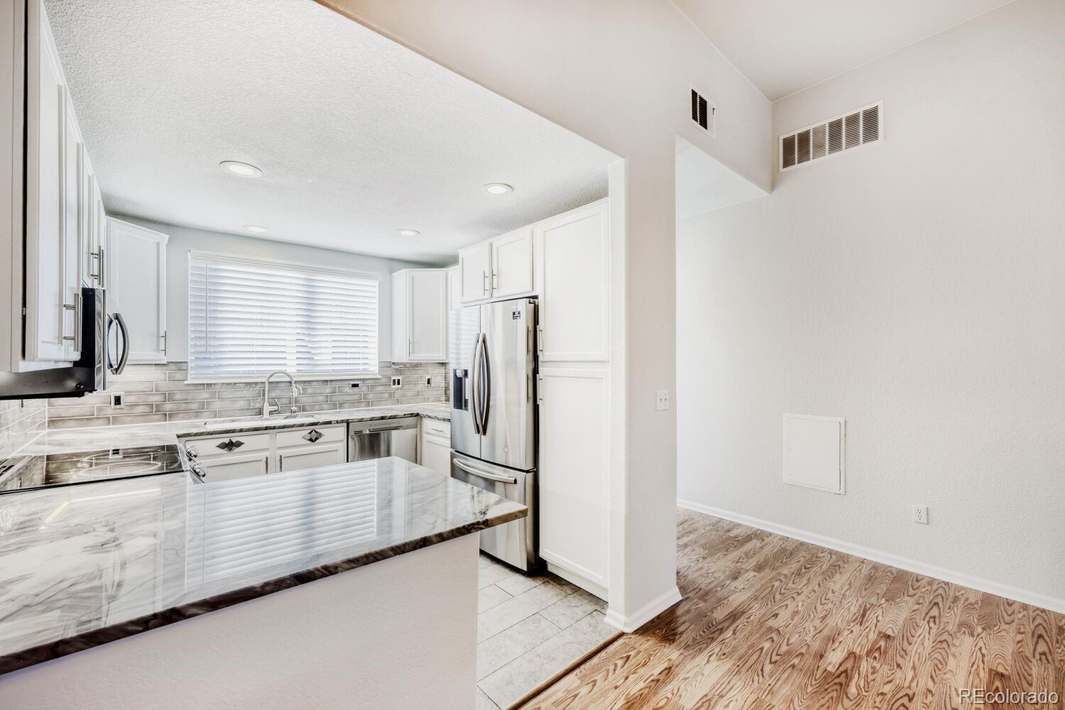 MLS Image #11 for 2154 s fulton circle,aurora, Colorado