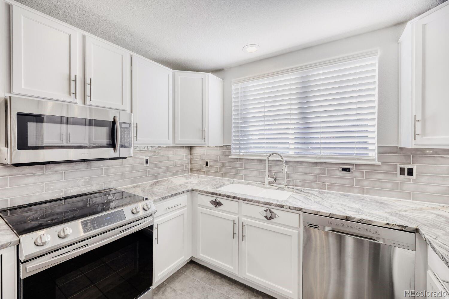 MLS Image #9 for 2154 s fulton circle,aurora, Colorado