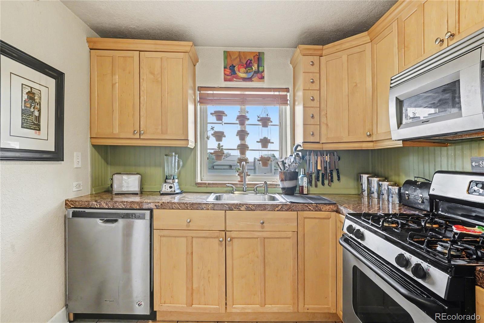 MLS Image #13 for 1481  ash street,denver, Colorado