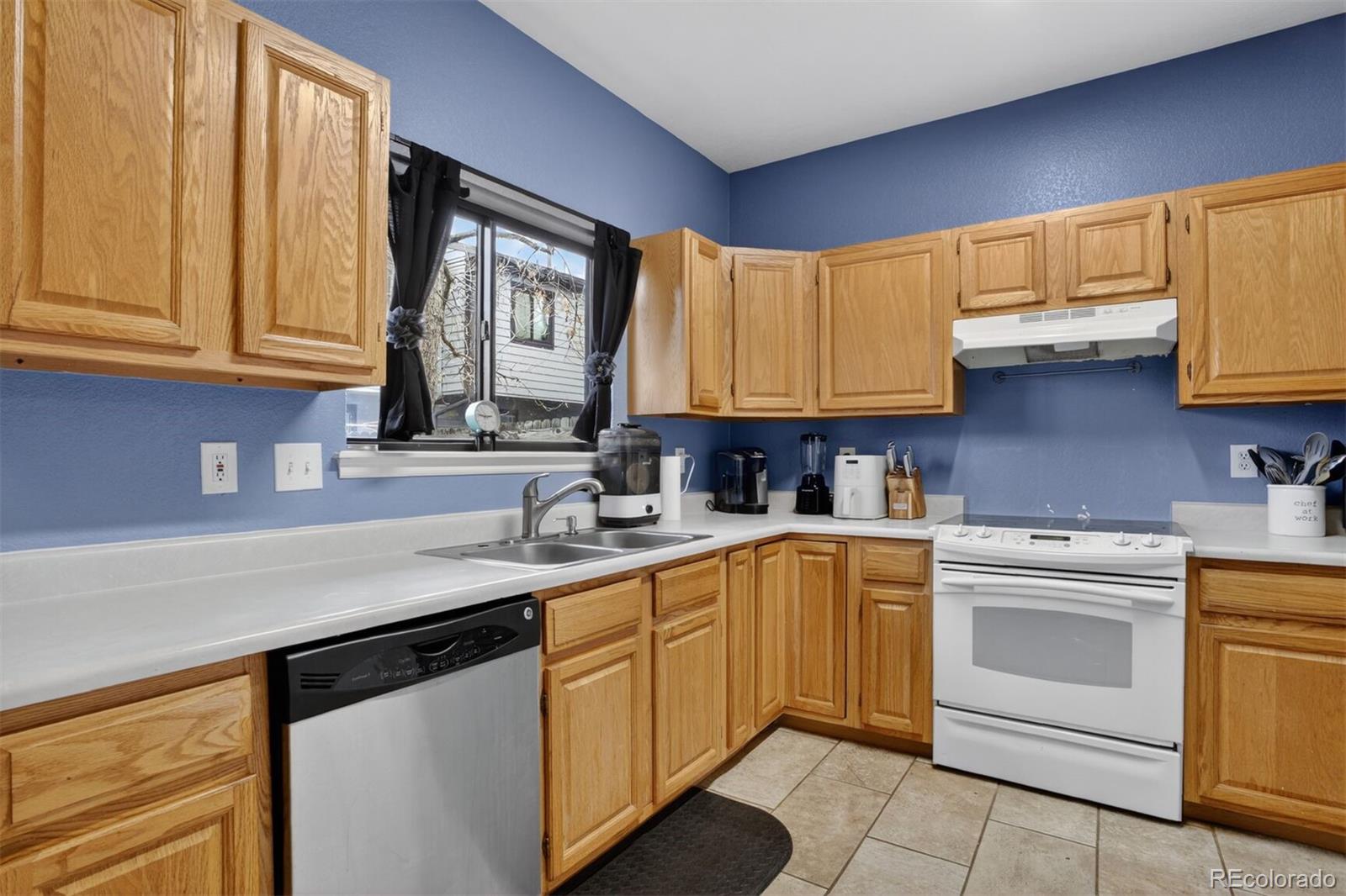 MLS Image #6 for 10693 w 63rd drive,arvada, Colorado