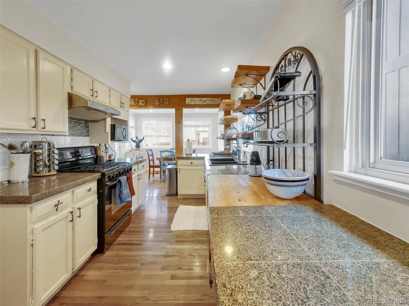 MLS Image #9 for 2442 s madison street,denver, Colorado