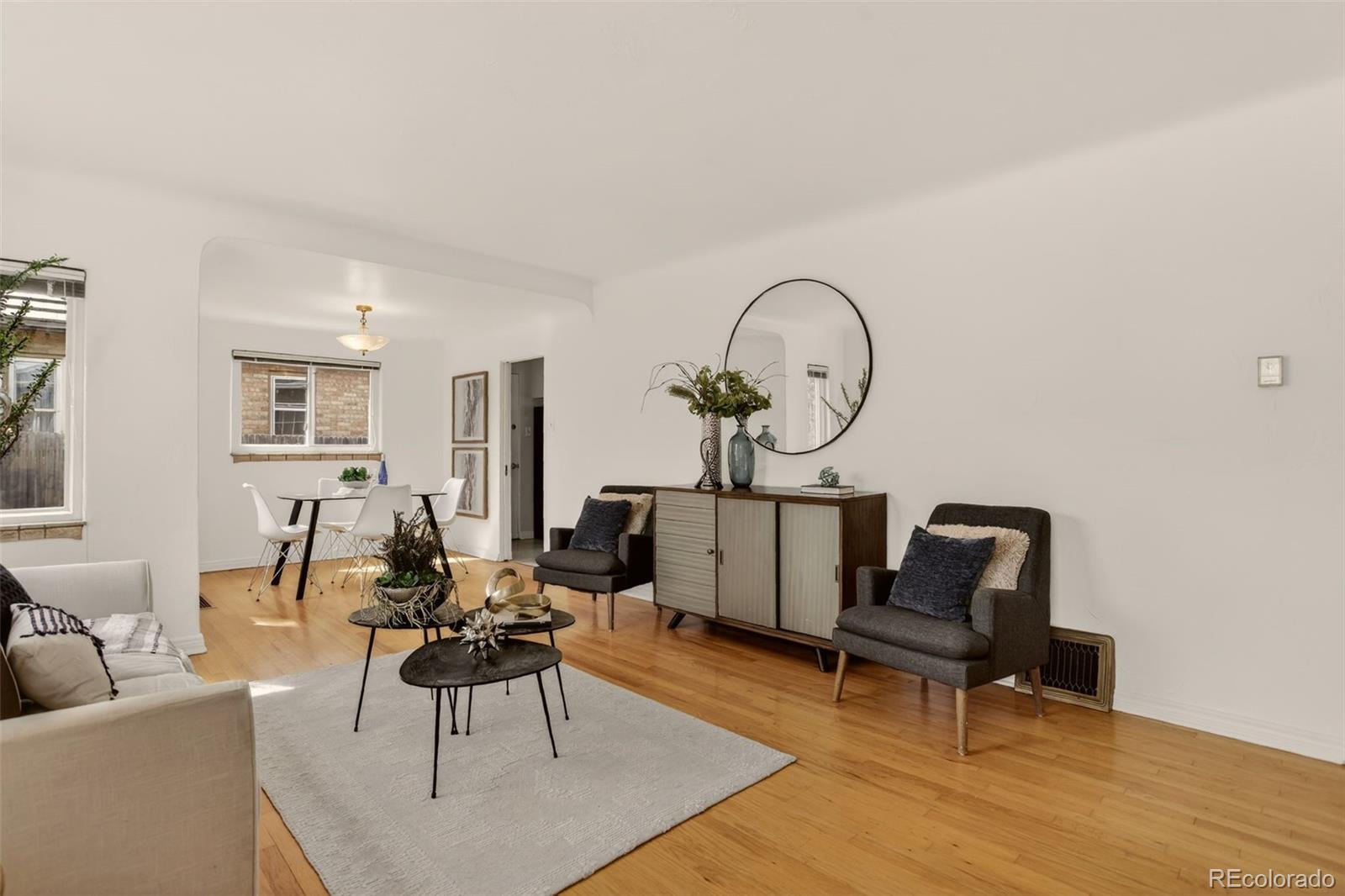 MLS Image #10 for 1381  newport street,denver, Colorado