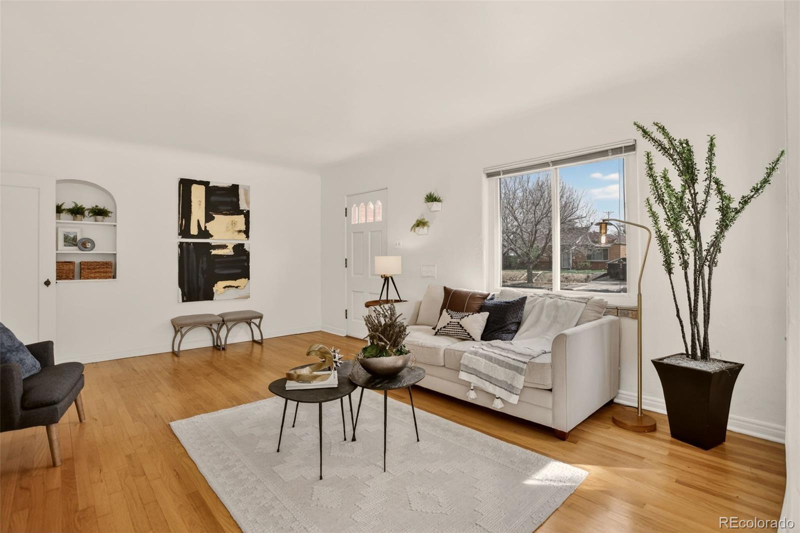 MLS Image #15 for 1381  newport street,denver, Colorado
