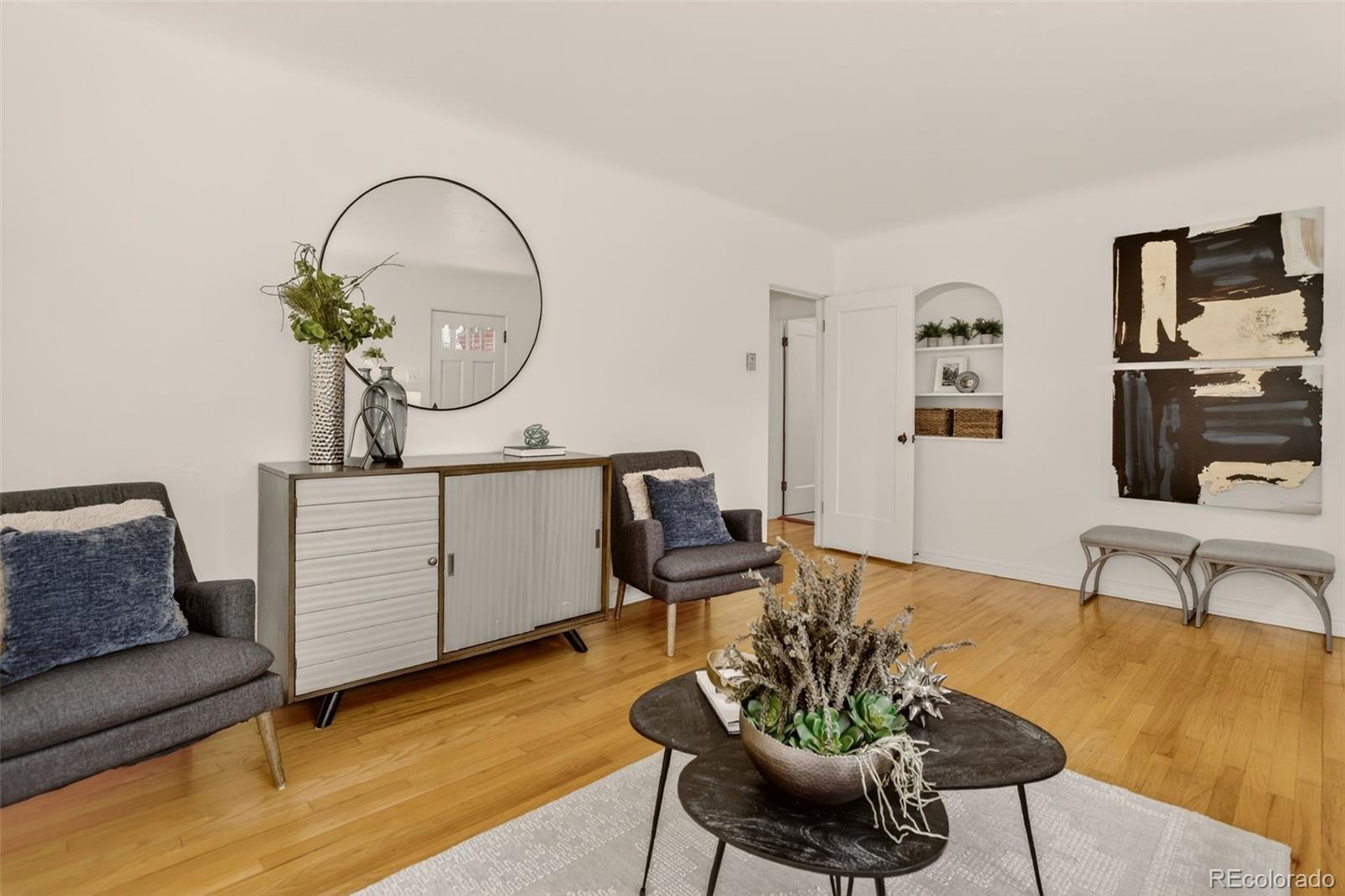 MLS Image #16 for 1381  newport street,denver, Colorado
