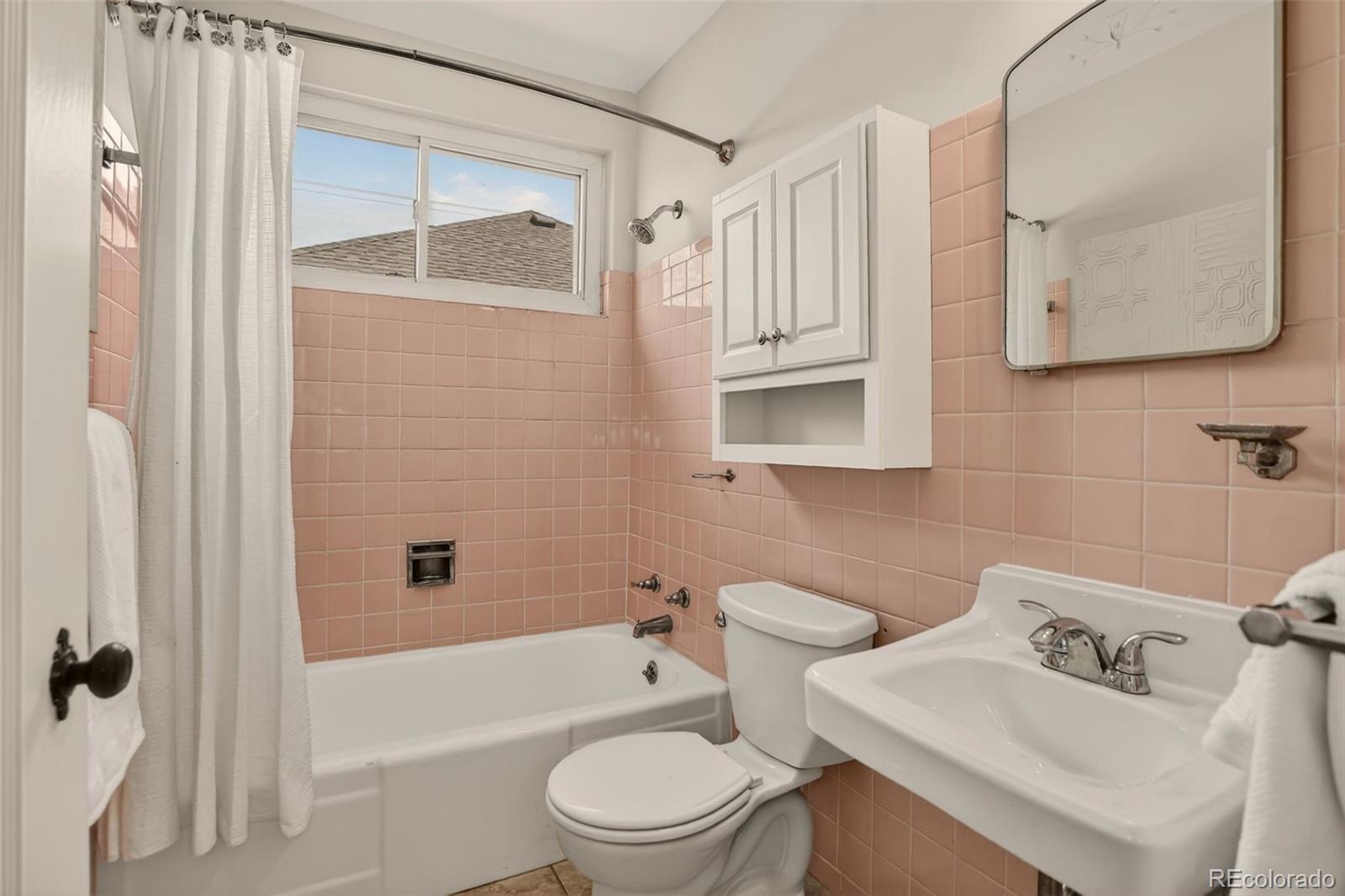 MLS Image #22 for 1381  newport street,denver, Colorado