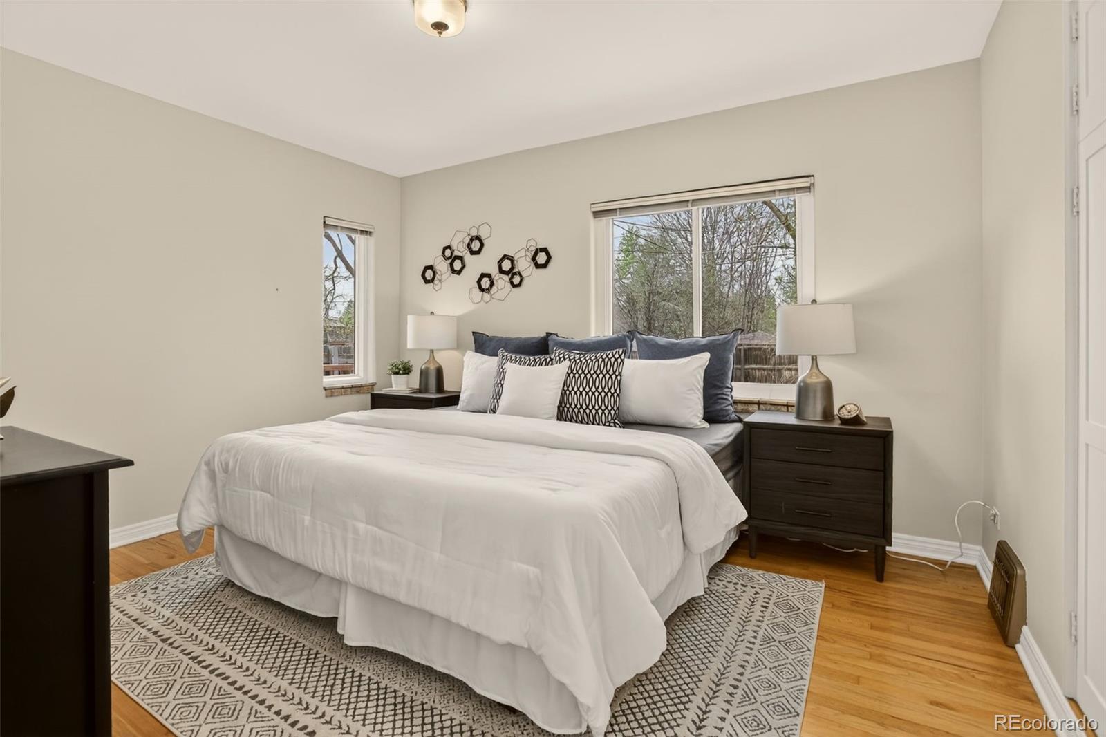 MLS Image #23 for 1381  newport street,denver, Colorado