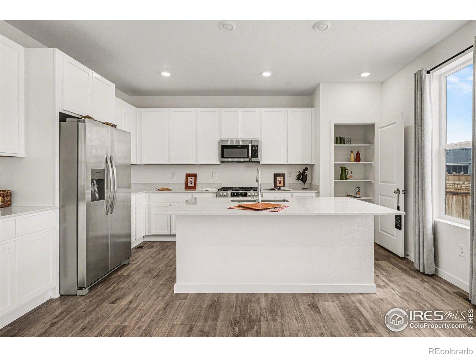 MLS Image #5 for 5548  runge court,timnath, Colorado
