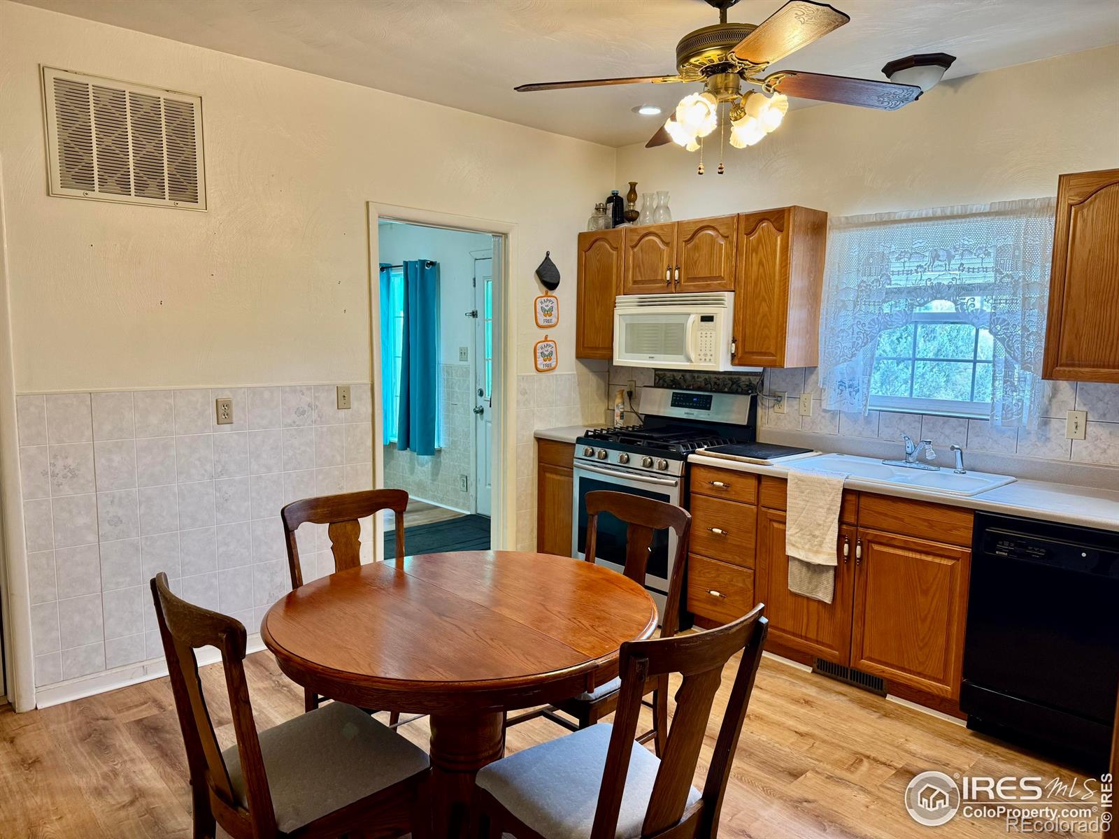 MLS Image #12 for 17263  county road 30 ,sterling, Colorado