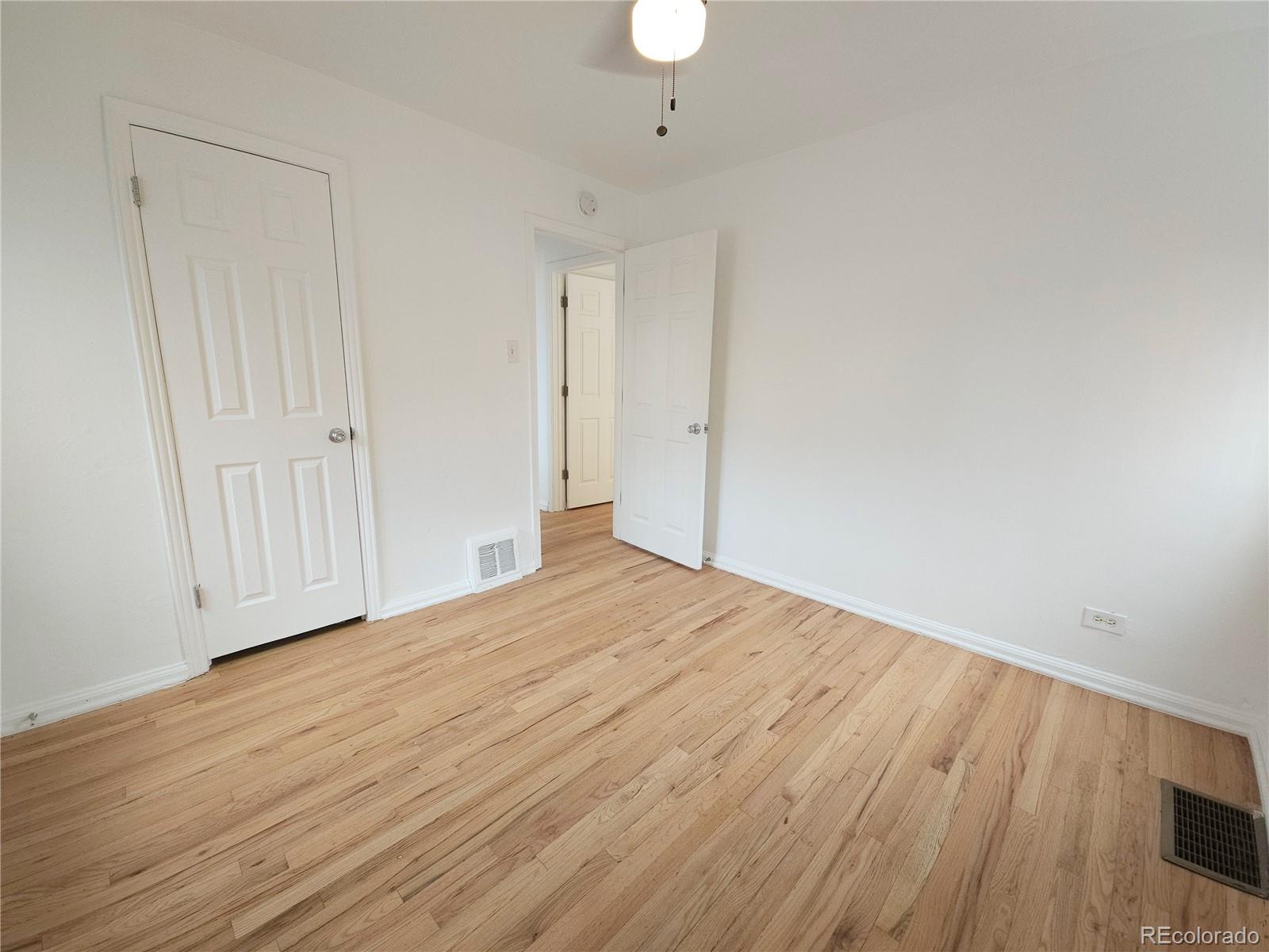 MLS Image #5 for 1543 n willow street,denver, Colorado