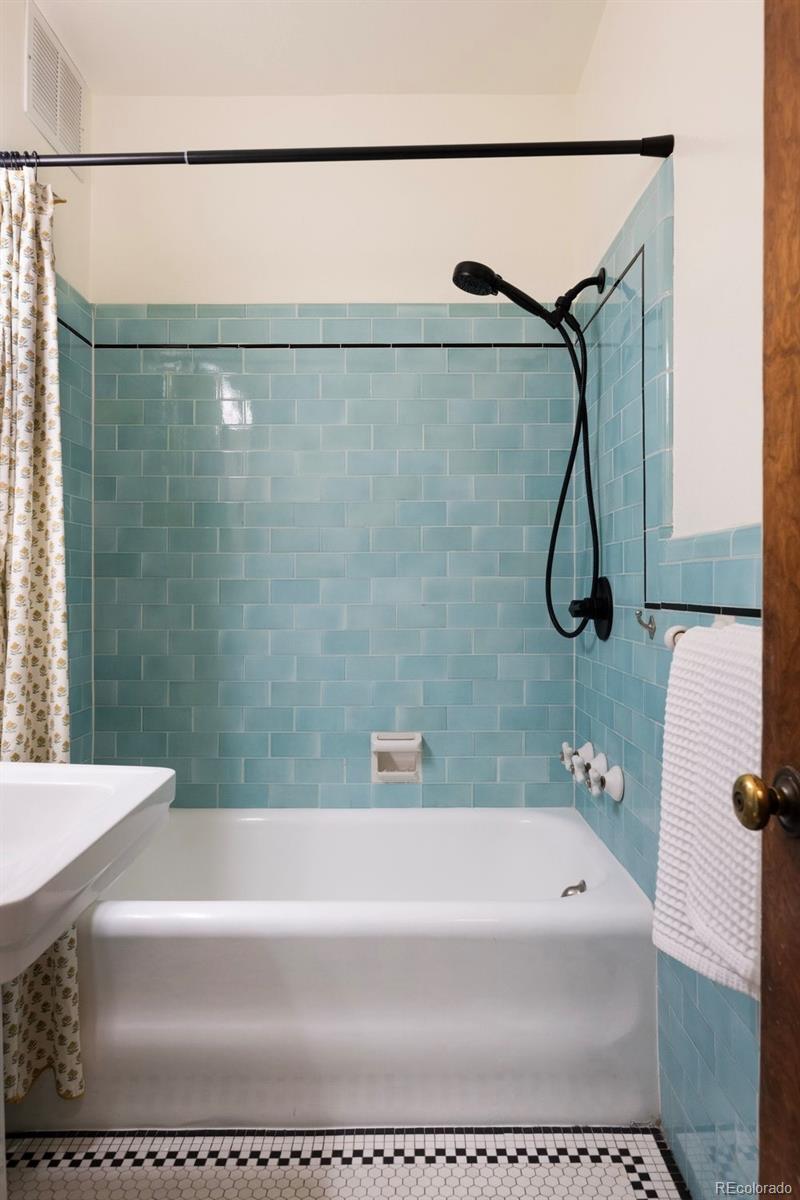 MLS Image #27 for 963 n logan street,denver, Colorado