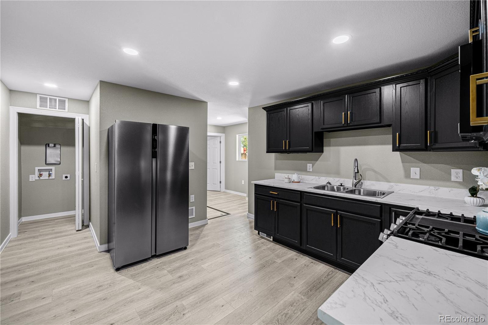 MLS Image #6 for 937  elm street,pueblo, Colorado