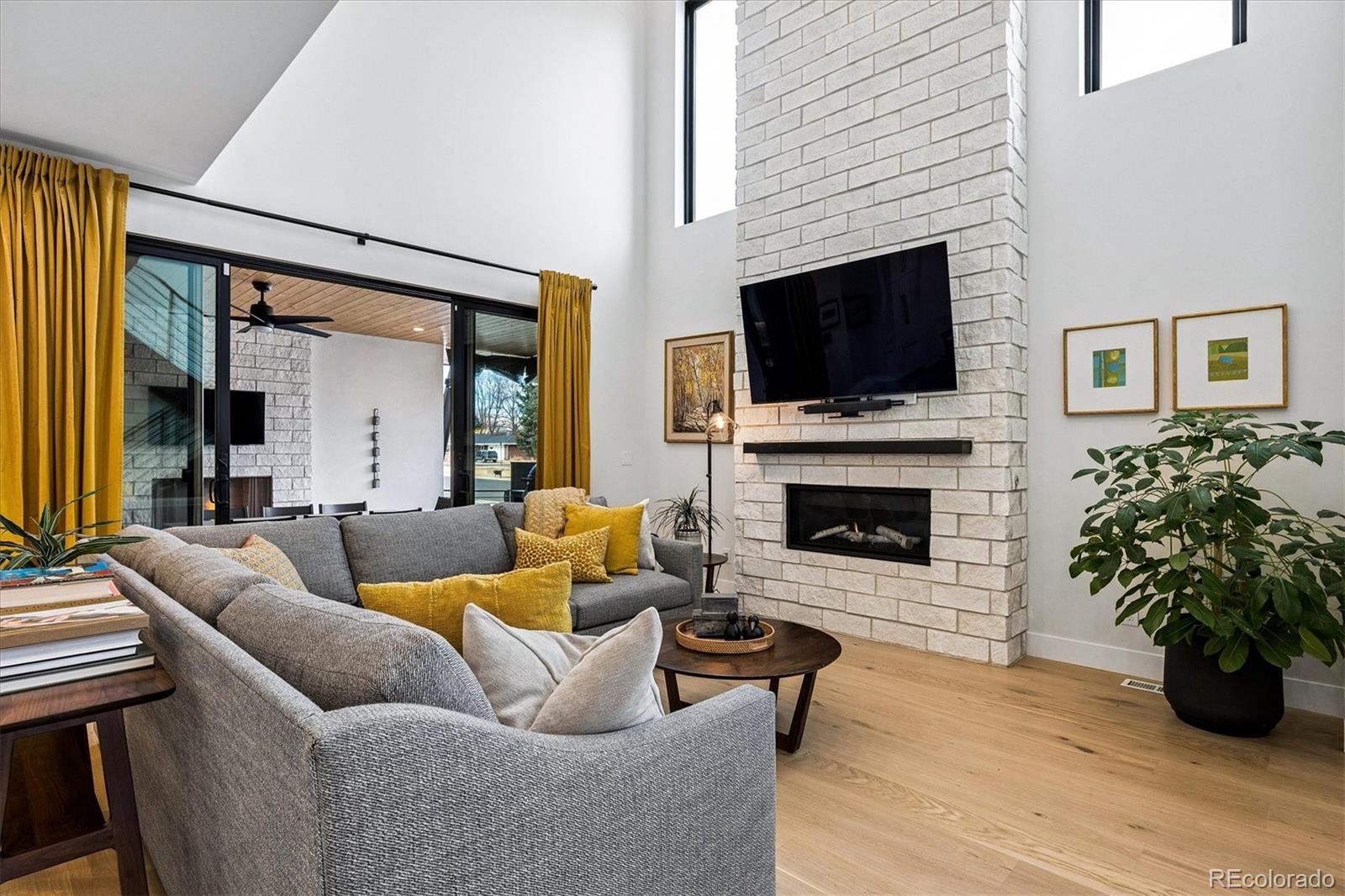 MLS Image #12 for 1603 s elm street,denver, Colorado