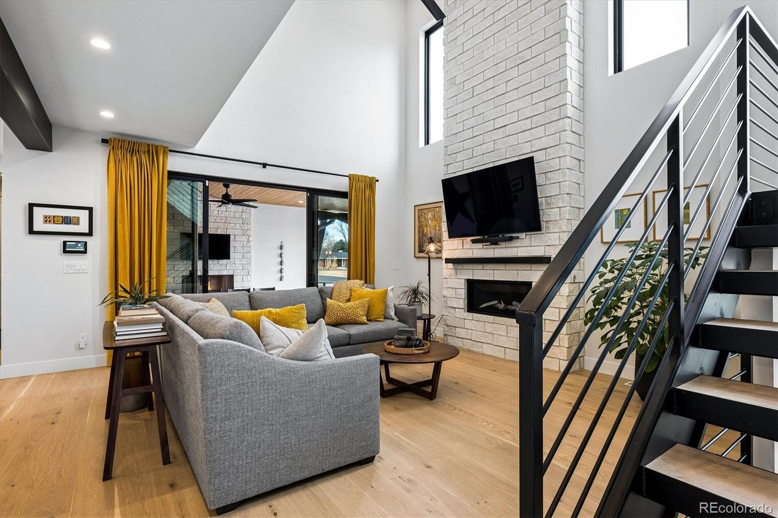 MLS Image #13 for 1603 s elm street,denver, Colorado
