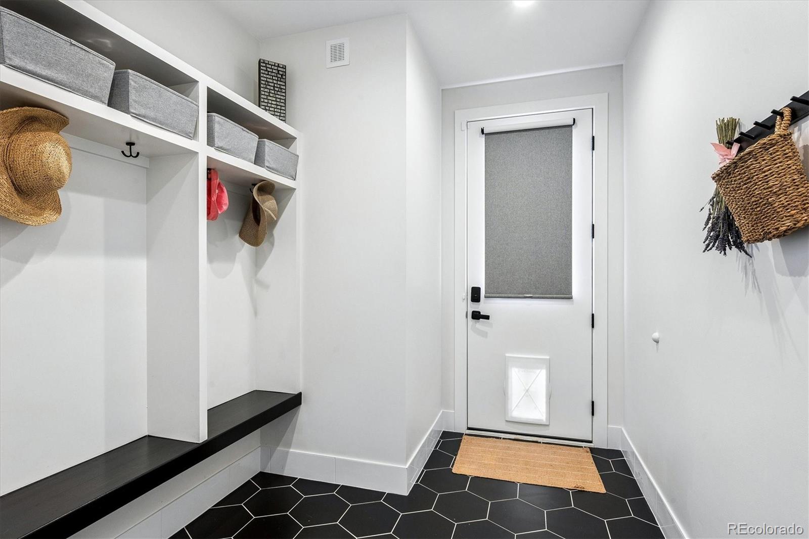 MLS Image #17 for 1603 s elm street,denver, Colorado