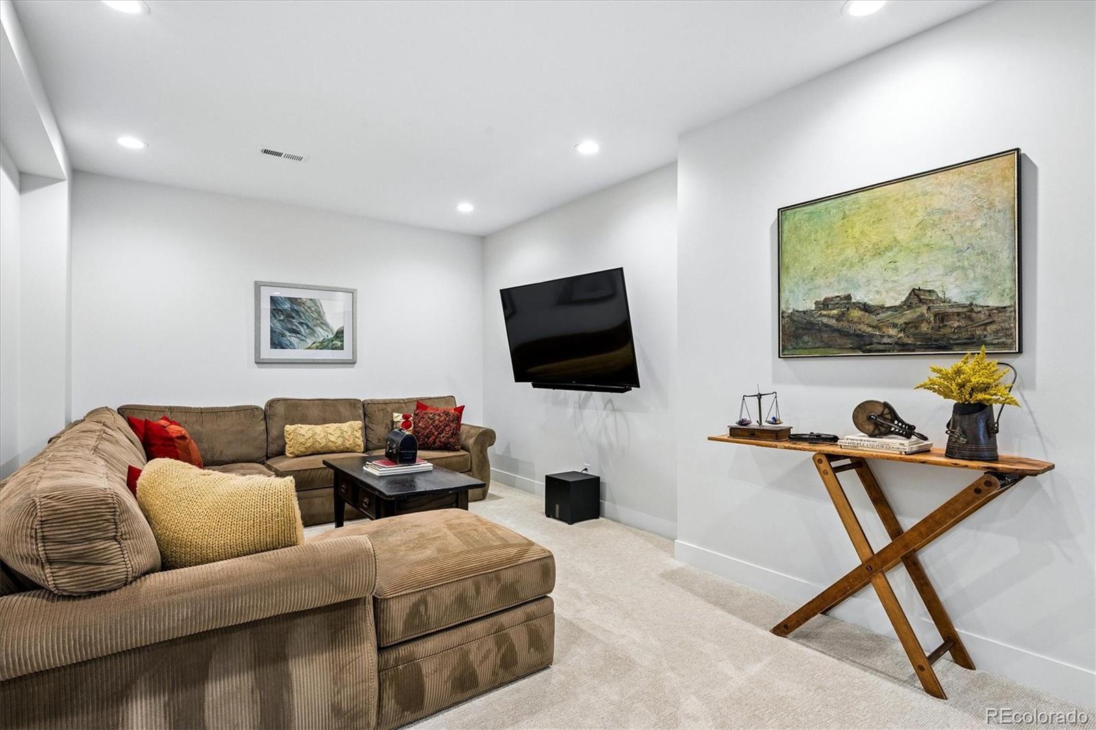 MLS Image #32 for 1603 s elm street,denver, Colorado