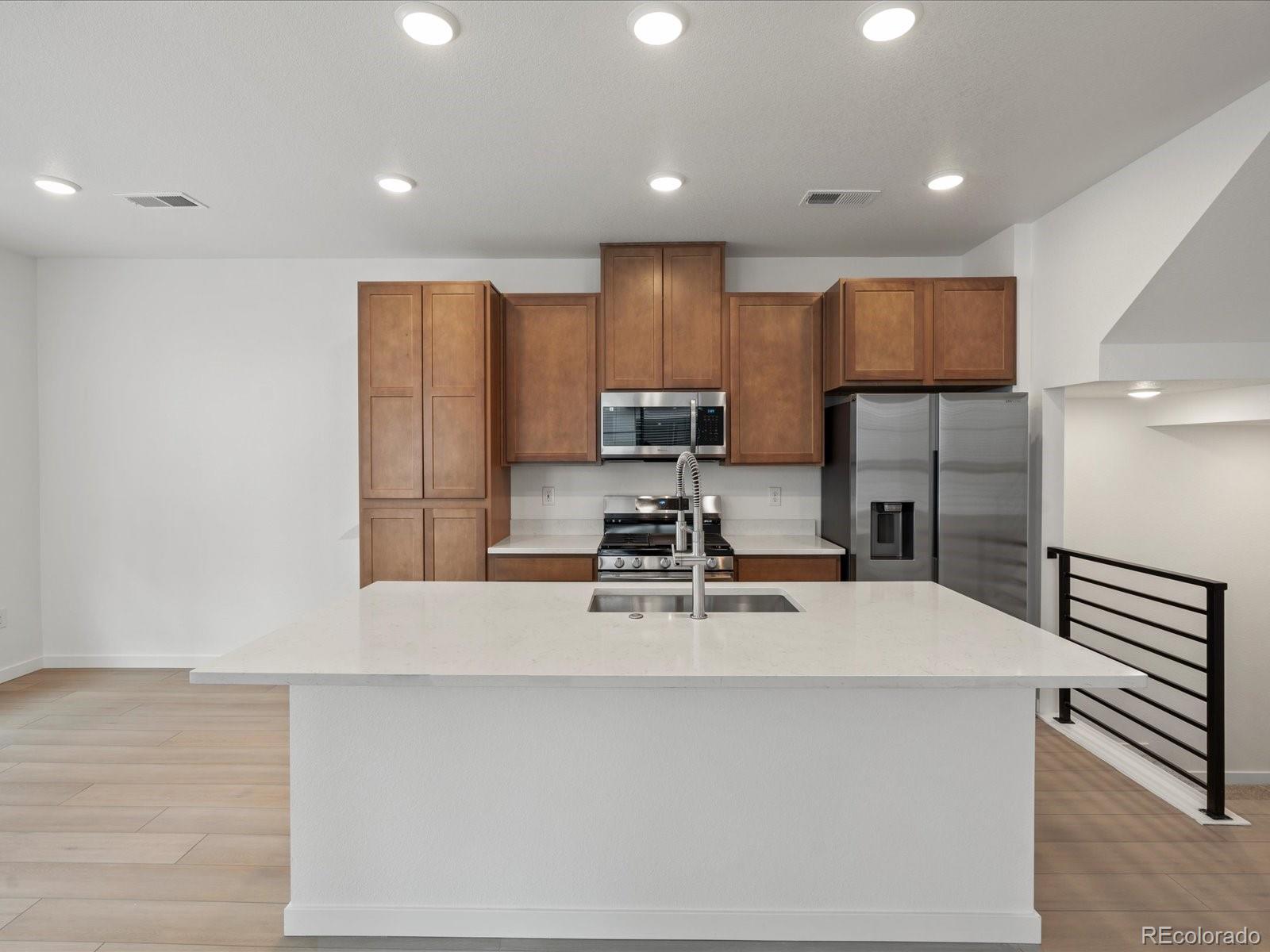 MLS Image #3 for 2060 s holly street 2,denver, Colorado
